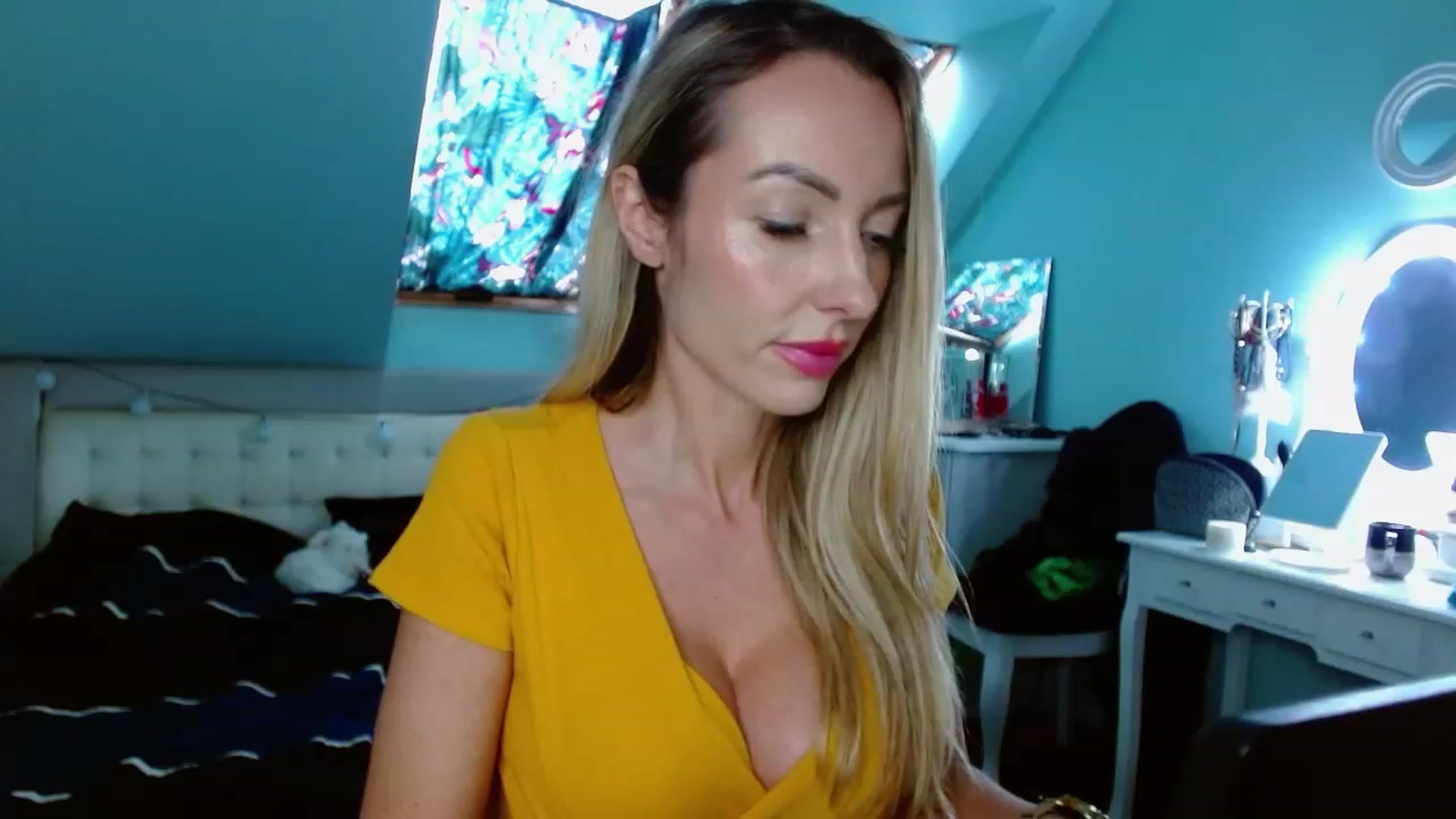 Gallery image thumbnail from SexyEmila's myfreecams stream on, 01/09/2024, 10:21 image 16 of 20