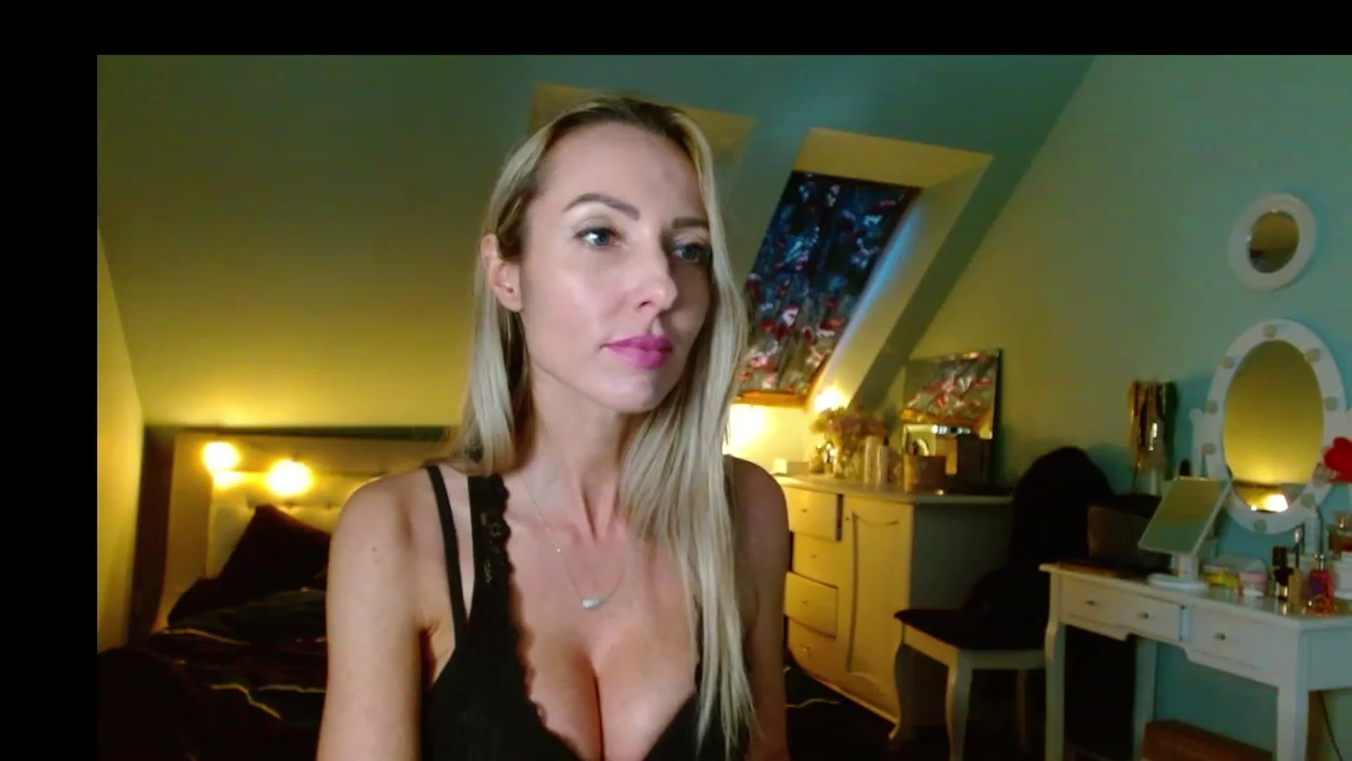 Gallery image thumbnail from SexyEmila's myfreecams stream on, 02/12/2024, 15:58 image 12 of 20