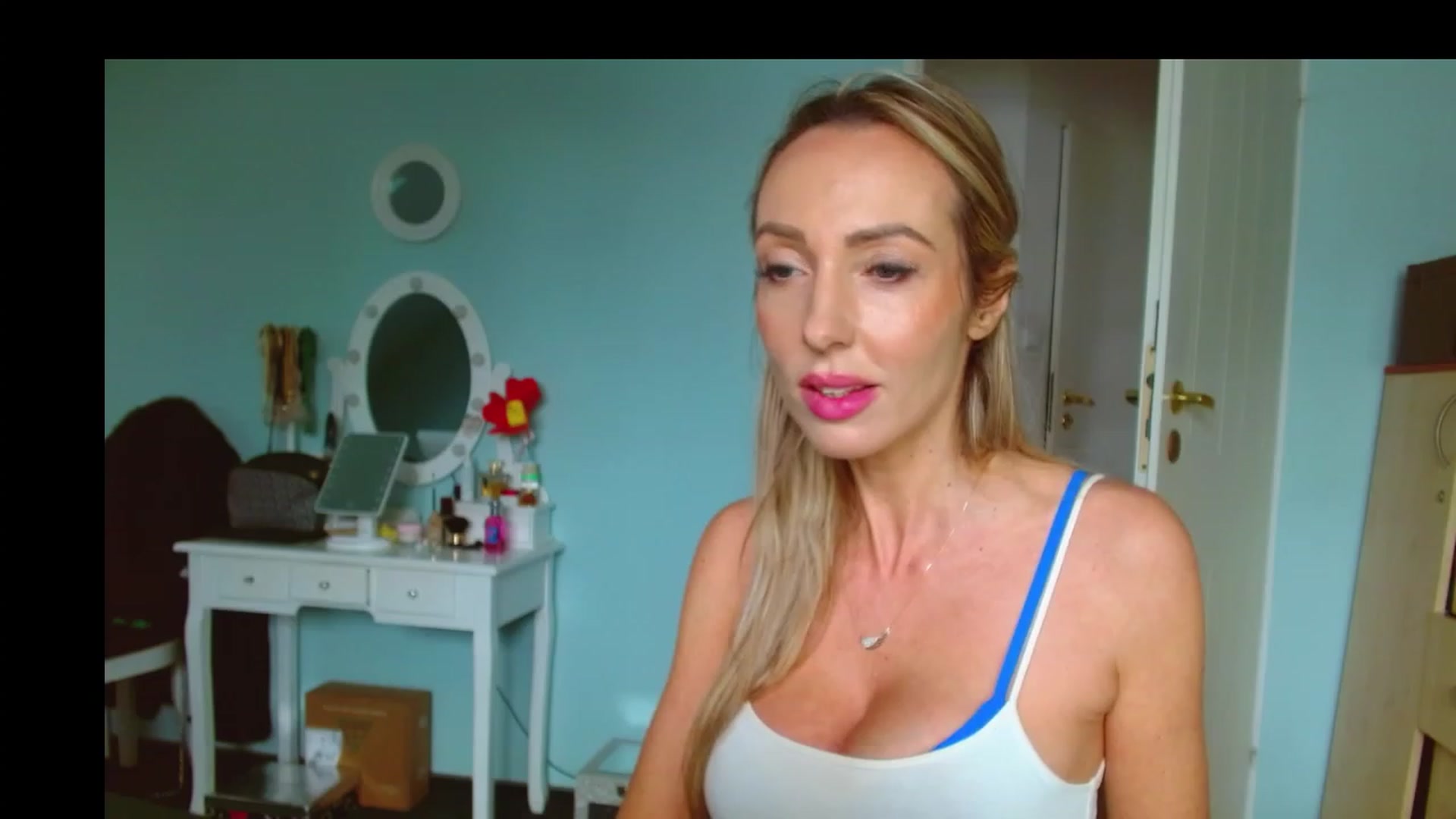 Gallery image thumbnail from SexyEmila's myfreecams stream on, 02/13/2024, 09:50 image 17 of 20