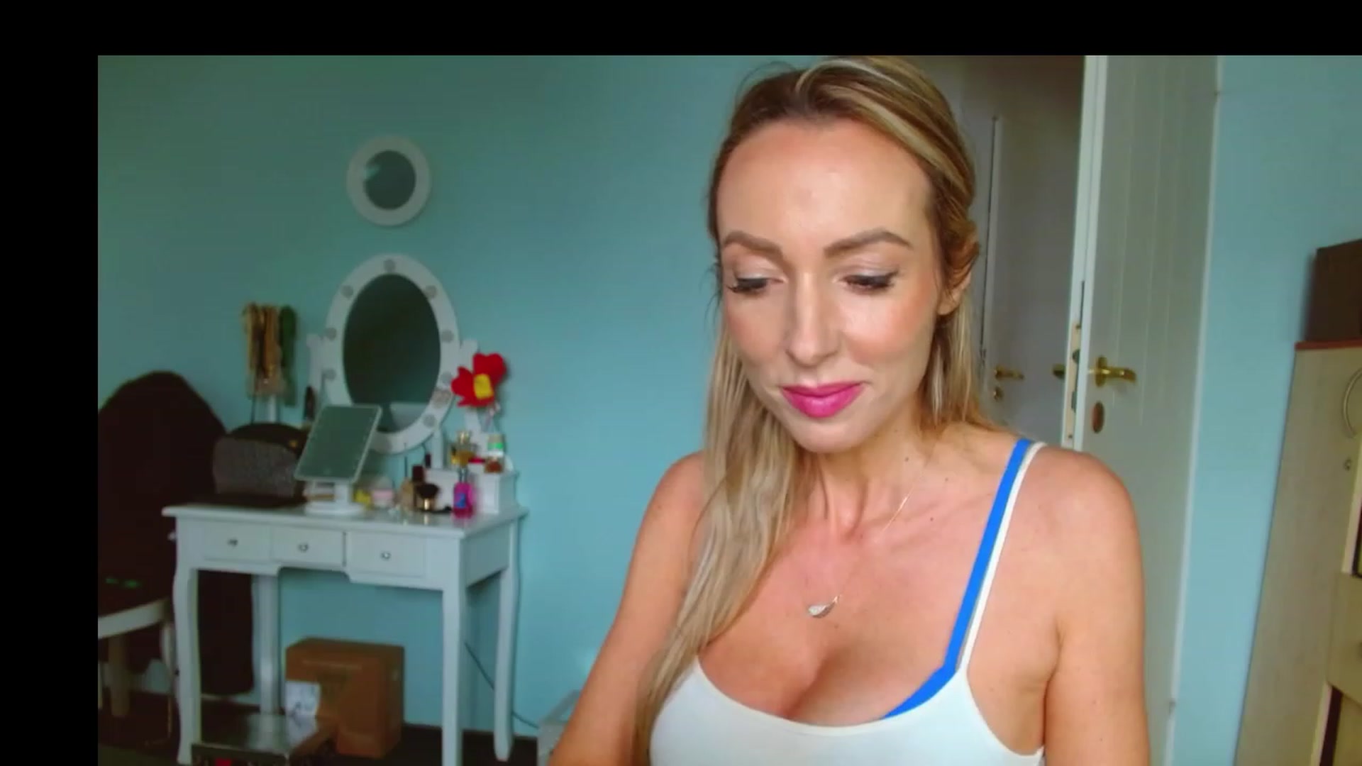 Gallery image thumbnail from SexyEmila's myfreecams stream on, 02/13/2024, 09:50 image 16 of 20