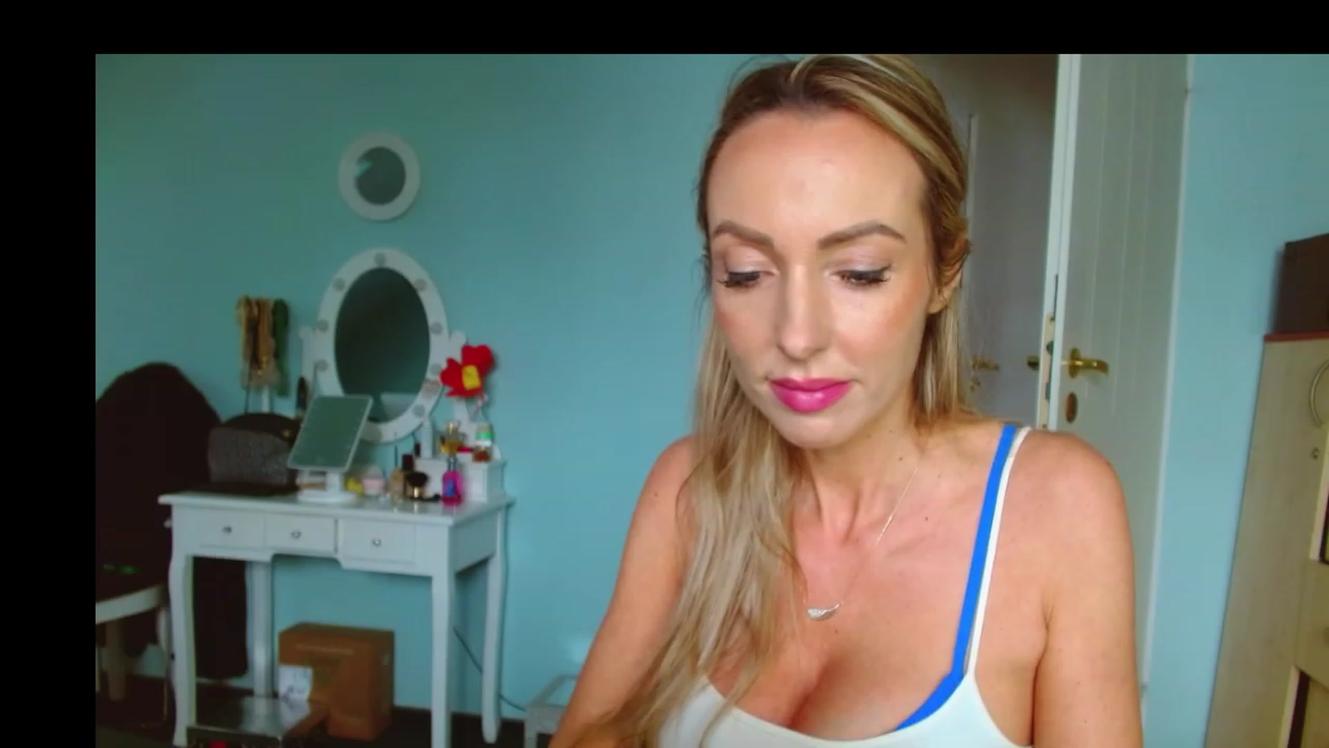 Gallery image thumbnail from SexyEmila's myfreecams stream on, 02/13/2024, 09:50 image 12 of 20