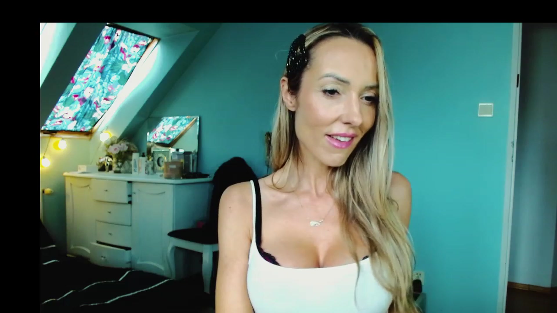 Gallery image thumbnail from SexyEmila's myfreecams stream on, 02/15/2024, 12:40 image 8 of 20