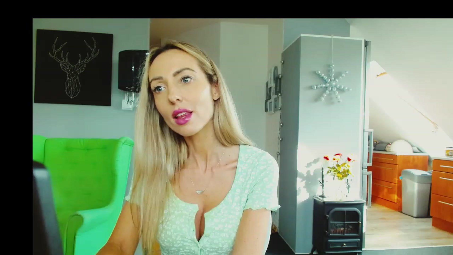Gallery image thumbnail from SexyEmila's myfreecams stream on, 02/16/2024, 11:02 image 12 of 20