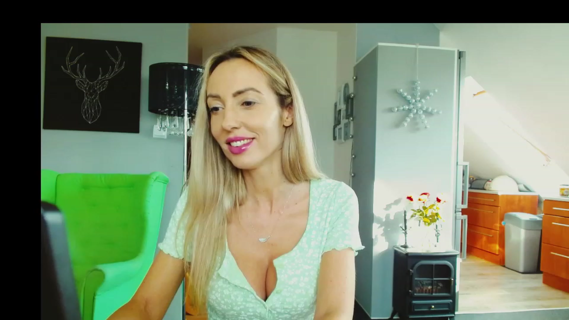 Gallery image thumbnail from SexyEmila's myfreecams stream on, 02/16/2024, 11:02 image 13 of 20