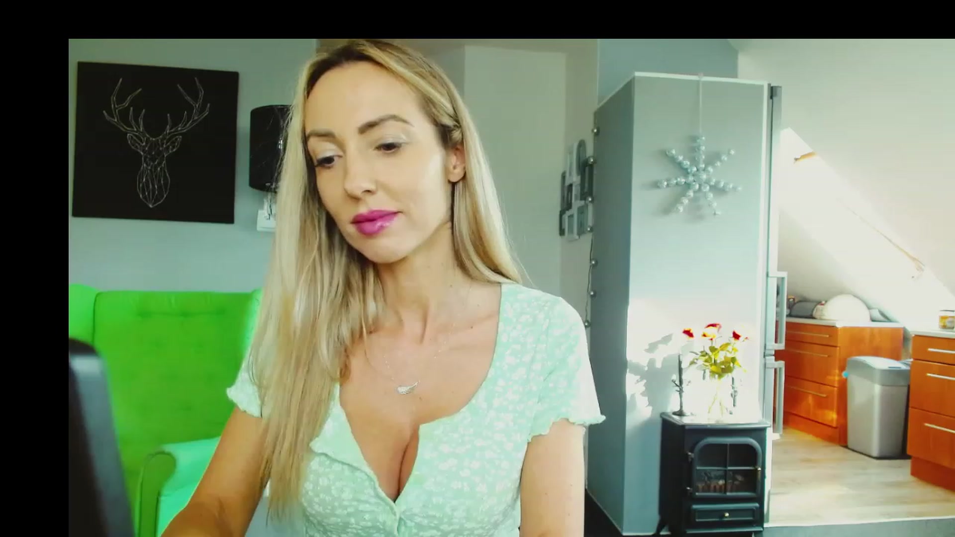 Gallery image thumbnail from SexyEmila's myfreecams stream on, 02/16/2024, 11:02 image 19 of 20