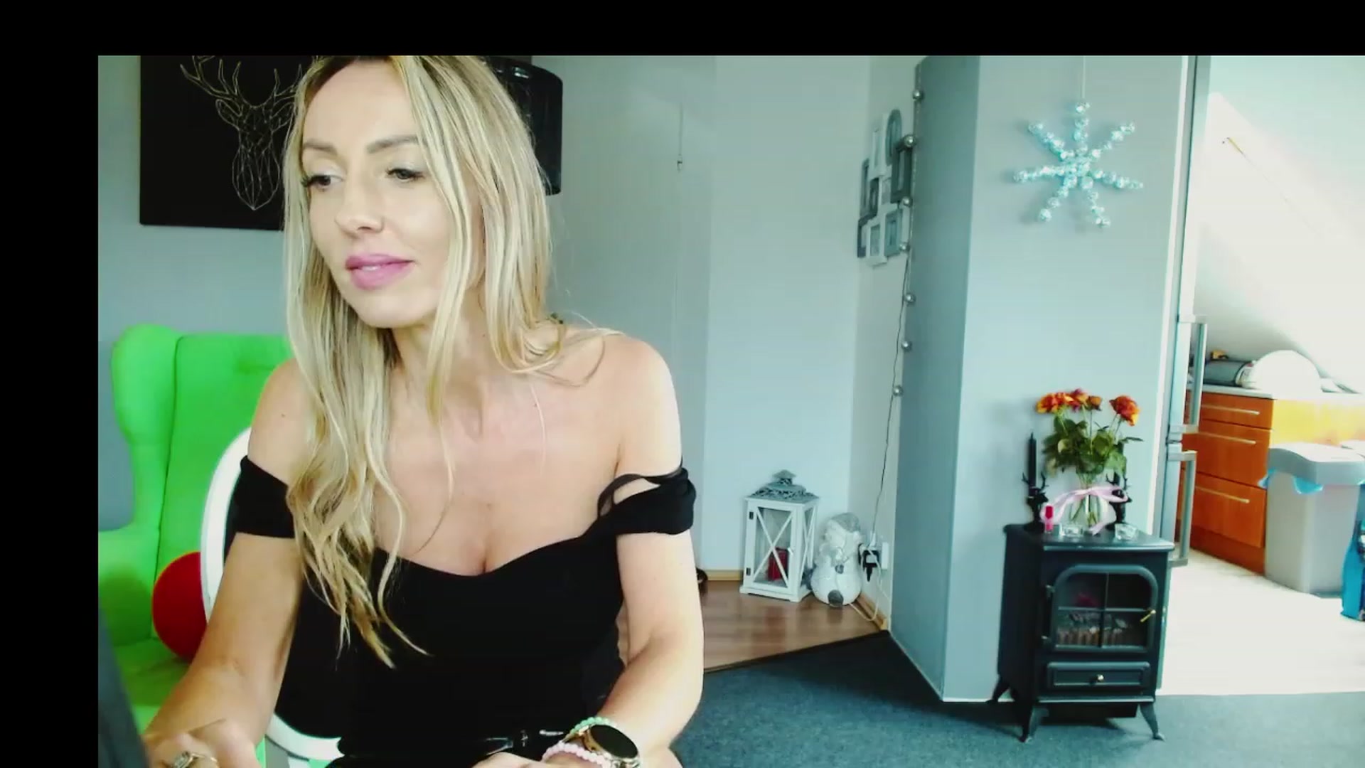 Gallery image thumbnail from SexyEmila's myfreecams stream on, 02/20/2024, 12:46 image 14 of 20