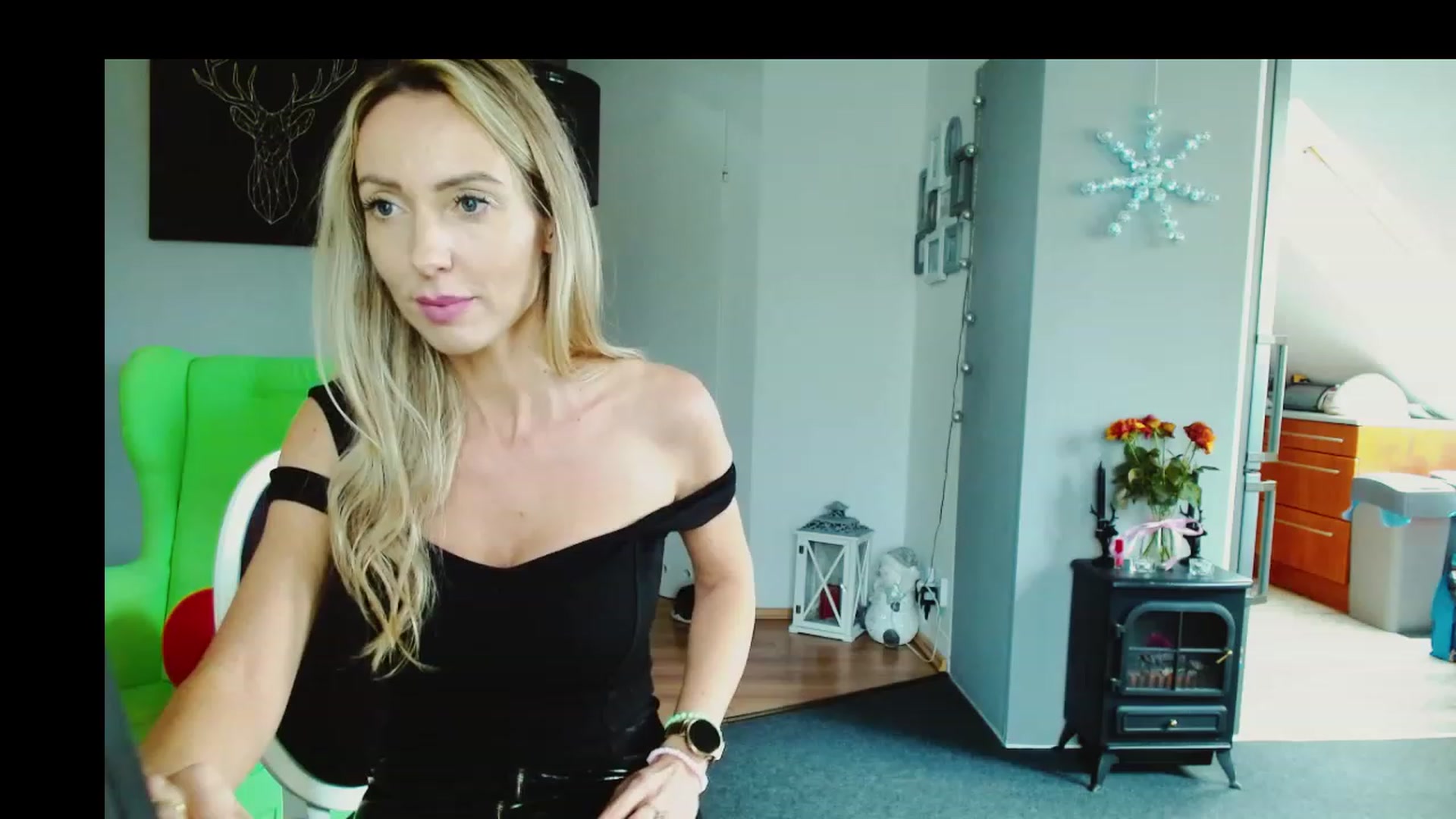 Gallery image thumbnail from SexyEmila's myfreecams stream on, 02/20/2024, 12:46 image 20 of 20