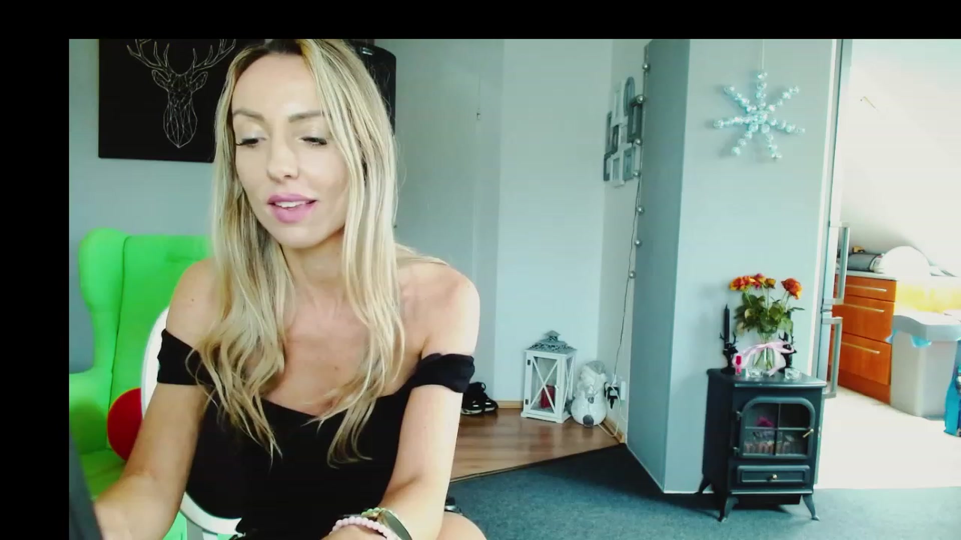 Gallery image thumbnail from SexyEmila's myfreecams stream on, 02/20/2024, 12:46 image 13 of 20