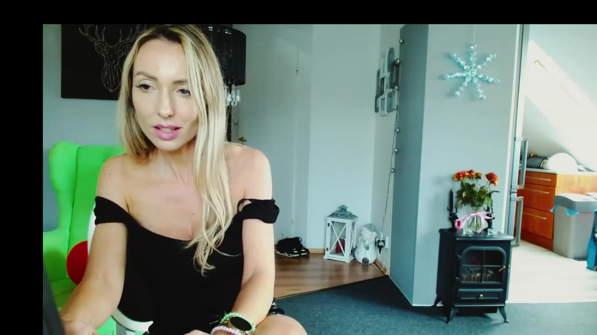 Gallery image thumbnail from SexyEmila's myfreecams stream on, 02/20/2024, 12:46 image 12 of 20