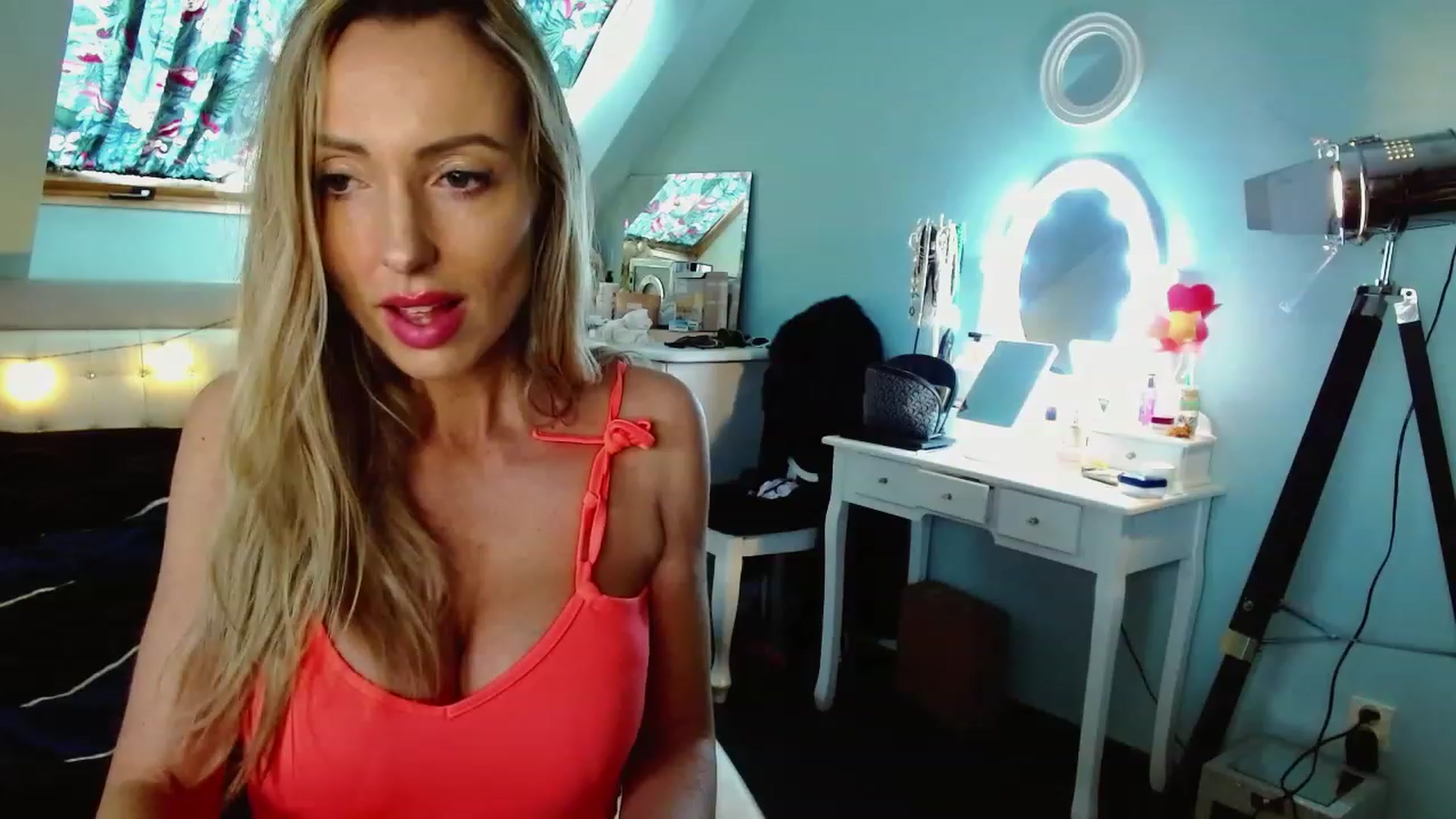 Gallery image thumbnail from SexyEmila's myfreecams stream on, 02/28/2024, 11:21 image 16 of 20