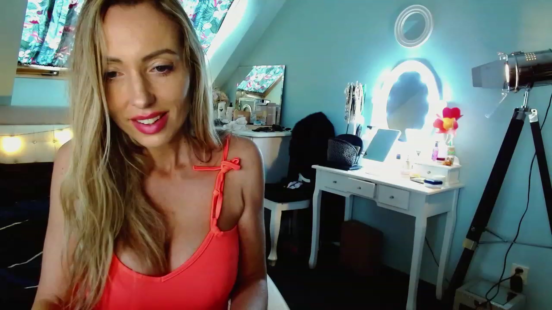 Gallery image thumbnail from SexyEmila's myfreecams stream on, 02/28/2024, 11:21 image 17 of 20