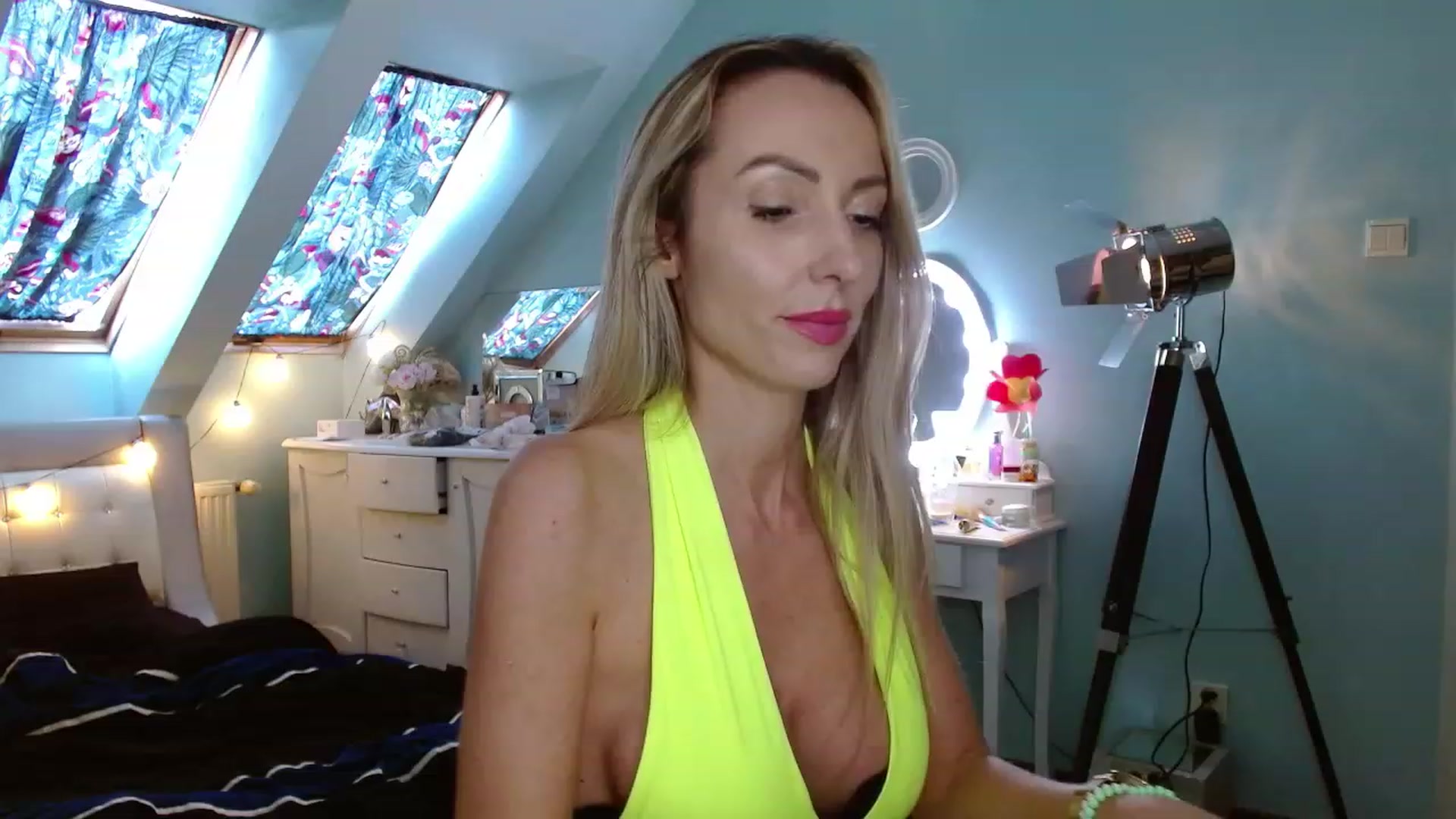 Gallery image thumbnail from SexyEmila's myfreecams stream on, 02/29/2024, 12:30 image 20 of 20