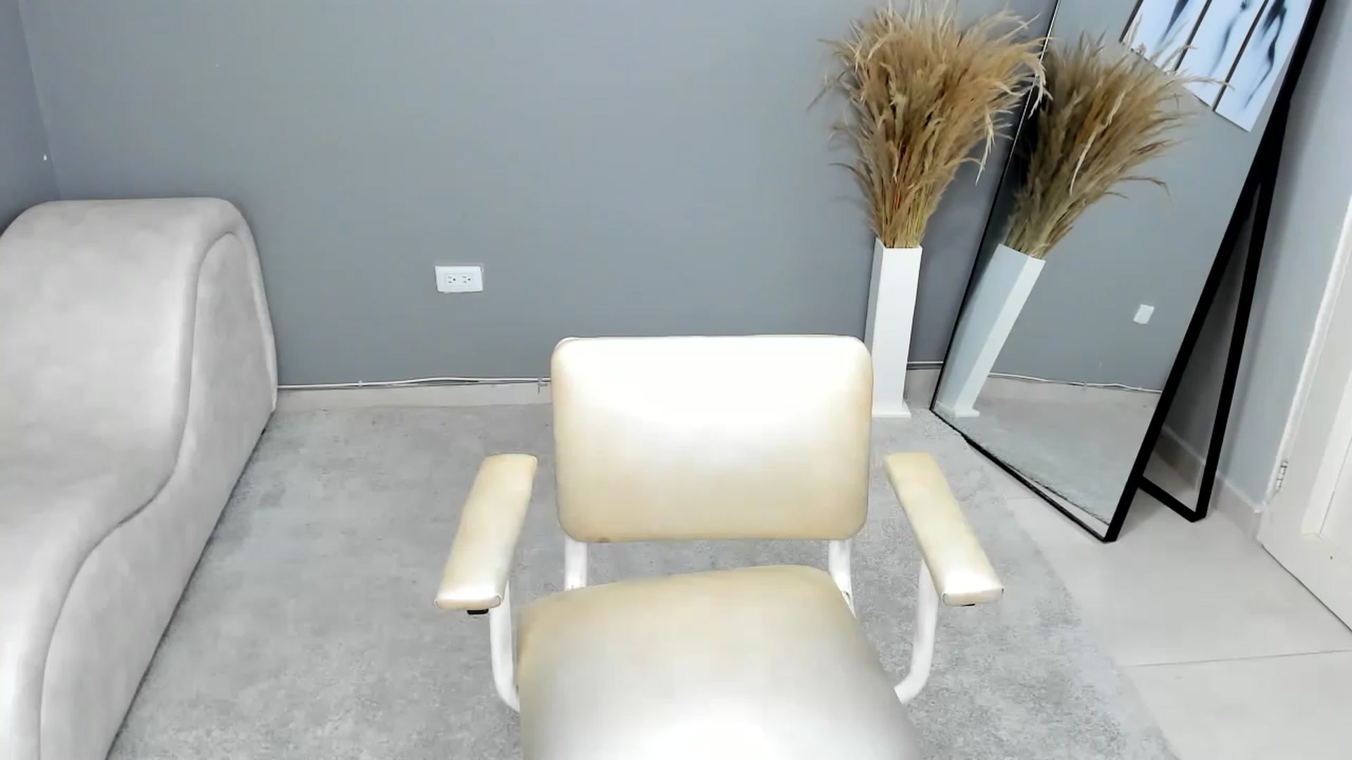 Gallery image thumbnail from SexyGirll_'s myfreecams stream on, 02/12/2023, 03:22 image 2 of 20