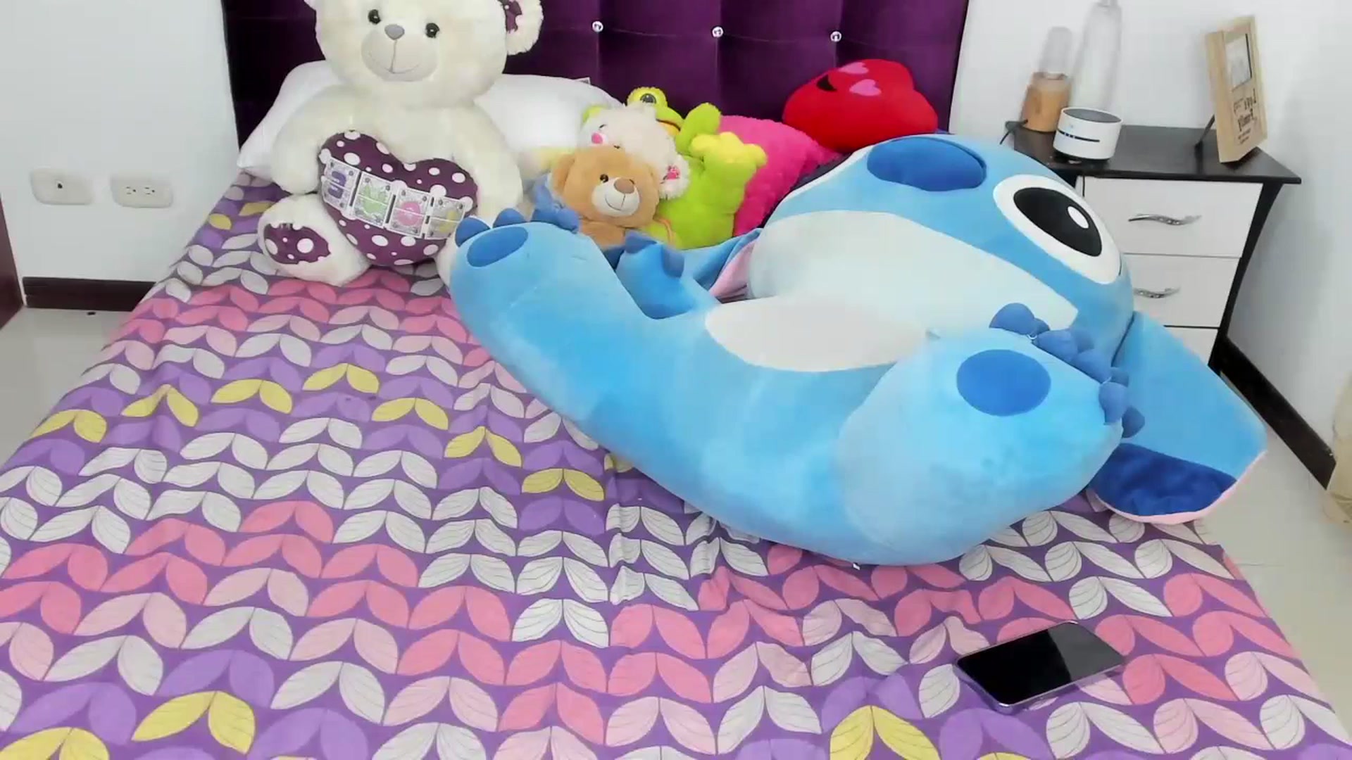 Gallery image thumbnail from SexyGirll_'s myfreecams stream on, 07/21/2023, 23:53 image 15 of 20