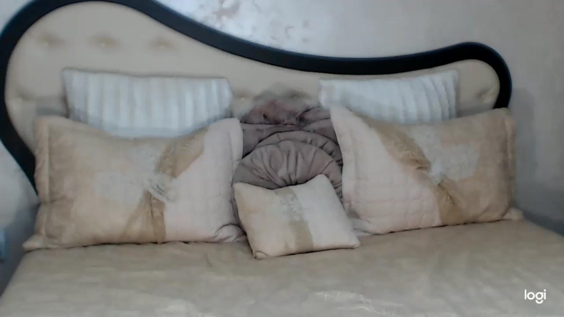 Gallery image thumbnail from SexyIceCreeam's myfreecams stream on, 01/06/2023, 05:41 image 10 of 20