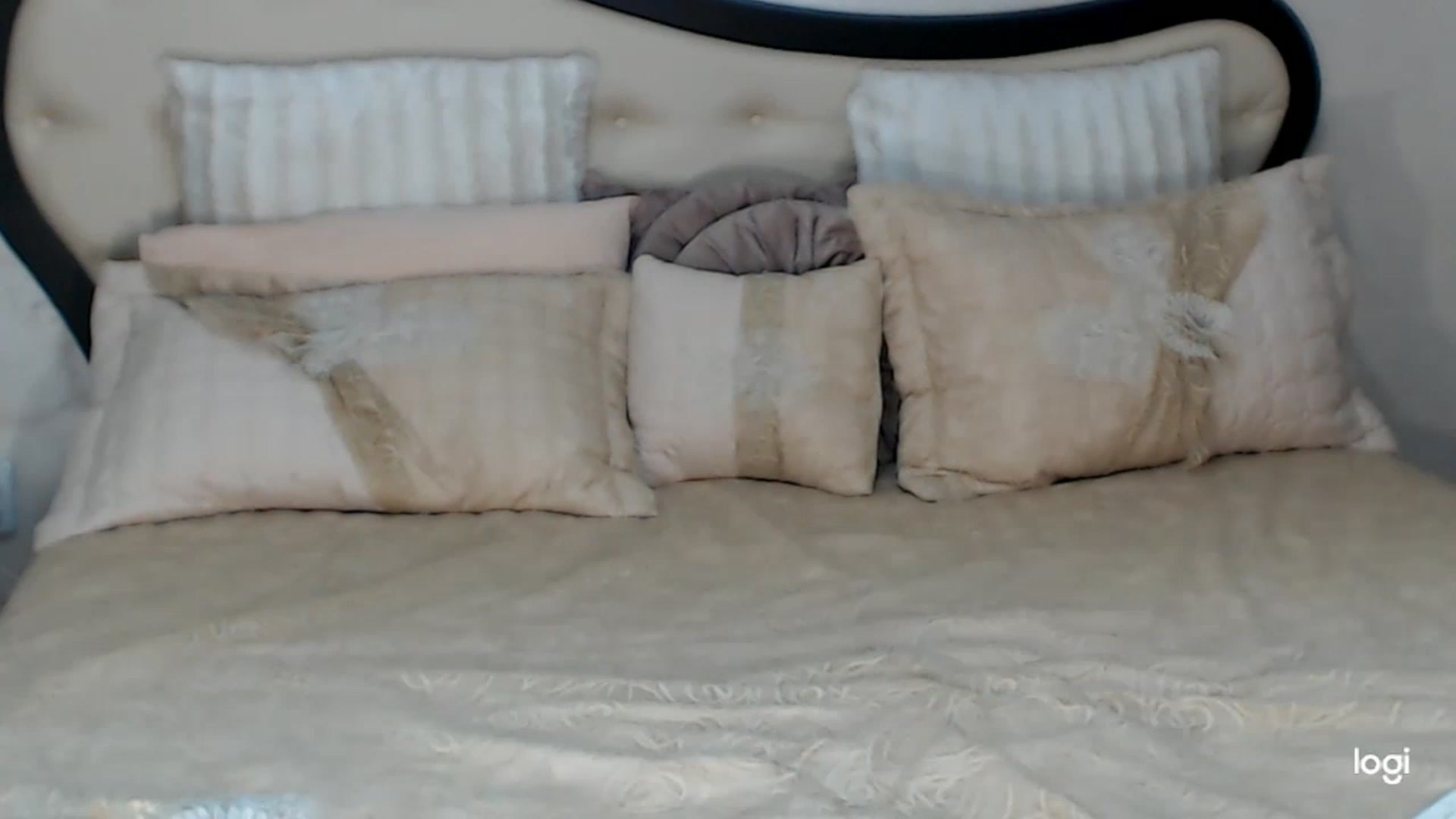 Gallery image thumbnail from SexyIceCreeam's myfreecams stream on, 01/19/2023, 06:17 image 20 of 20