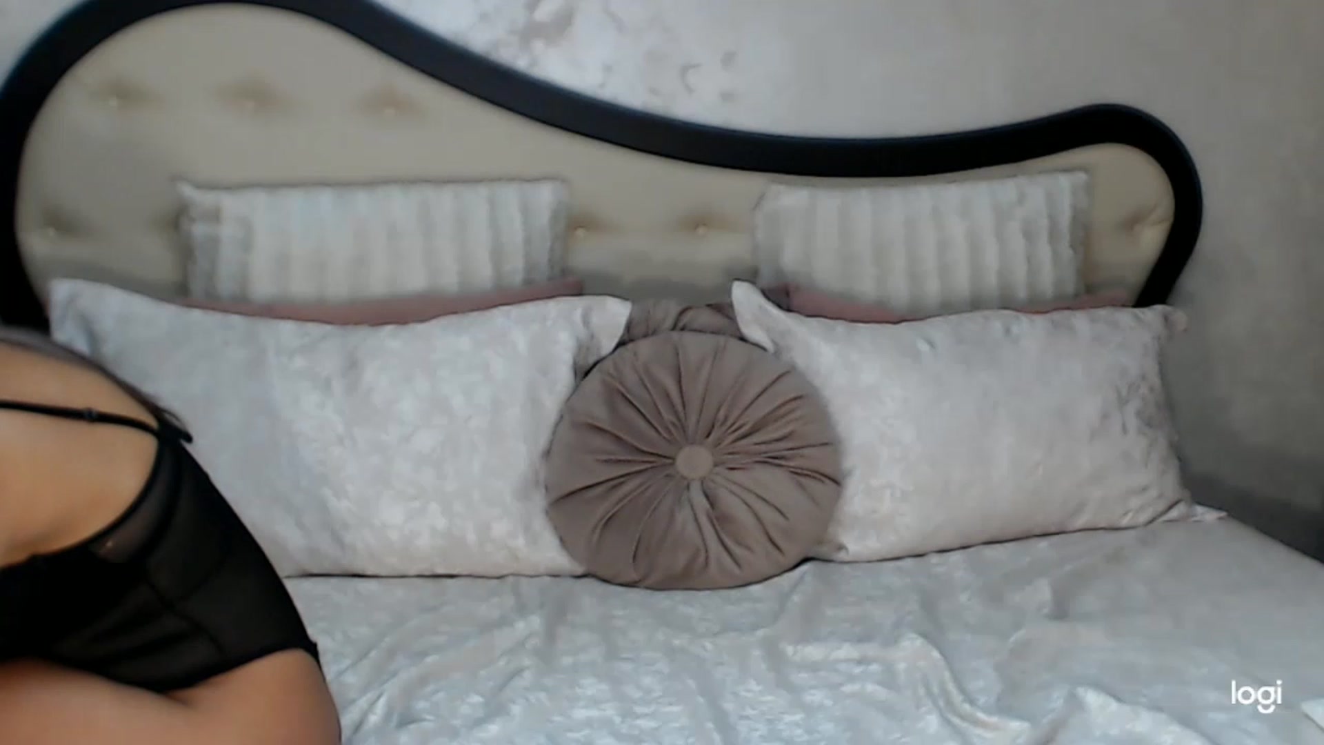 Gallery image thumbnail from SexyIceCreeam's myfreecams stream on, 02/06/2023, 04:01 image 13 of 20