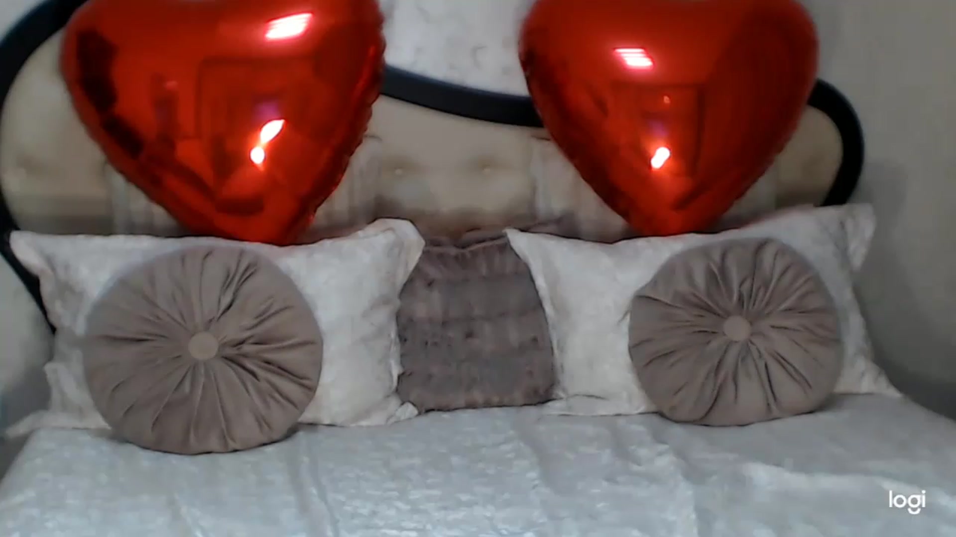 Gallery image thumbnail from SexyIceCreeam's myfreecams stream on, 02/15/2023, 04:16 image 12 of 20