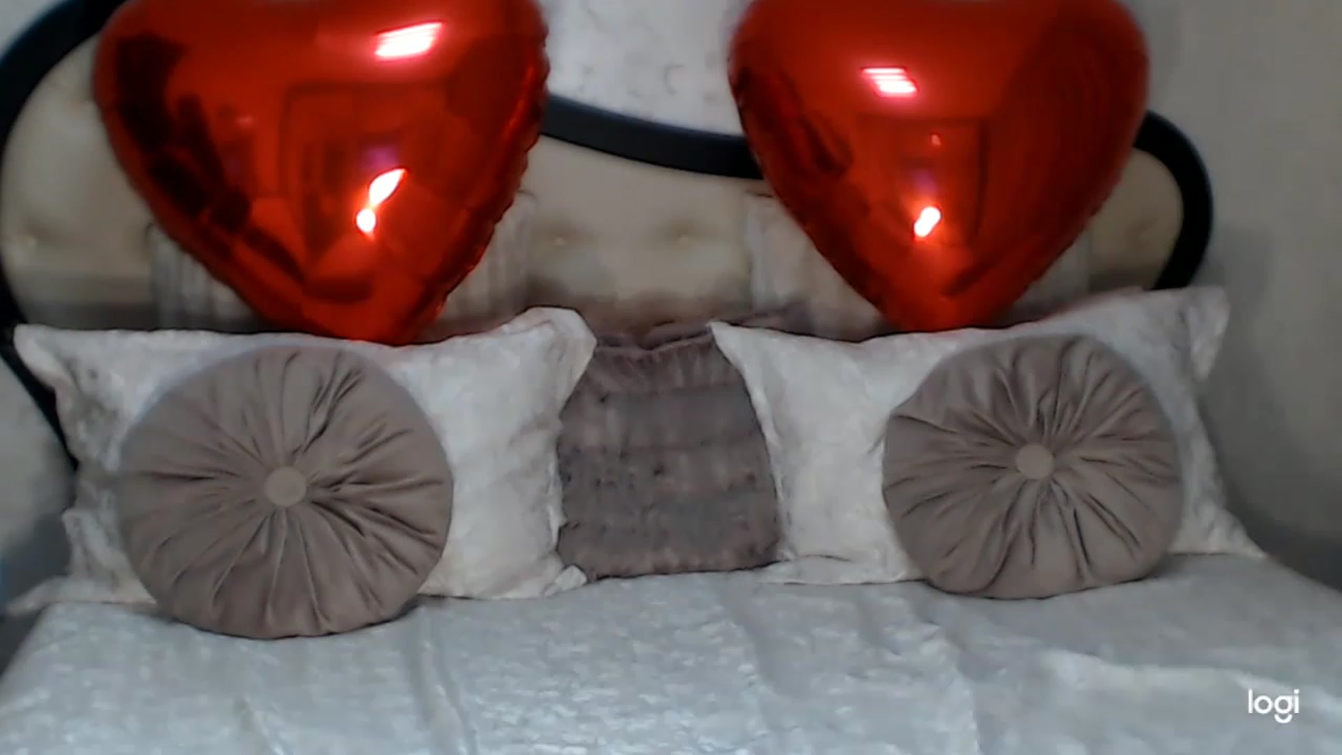 Gallery image thumbnail from SexyIceCreeam's myfreecams stream on, 02/15/2023, 04:16 image 11 of 20