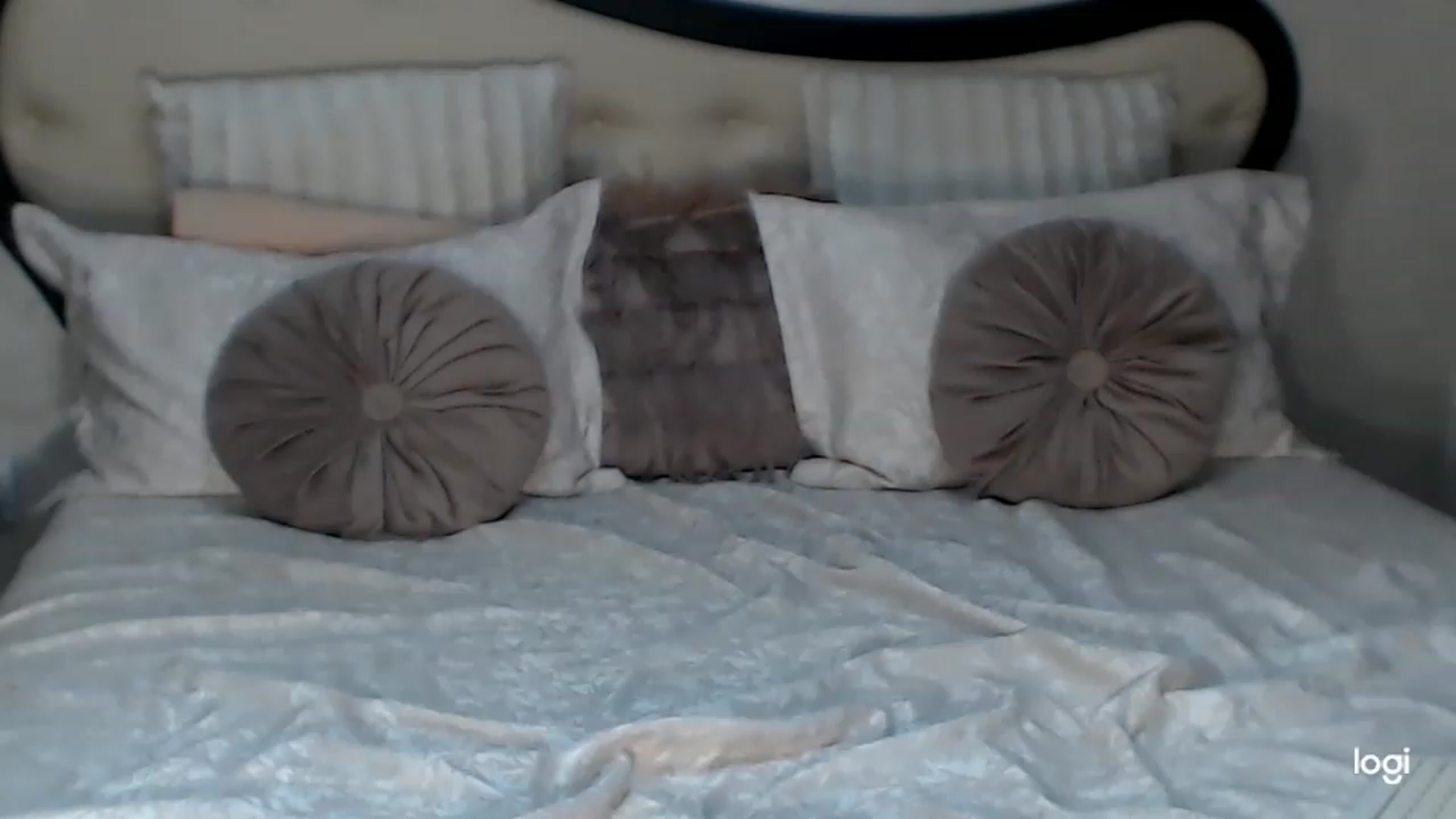 Gallery image thumbnail from SexyIceCreeam's myfreecams stream on, 02/19/2023, 05:48 image 17 of 20