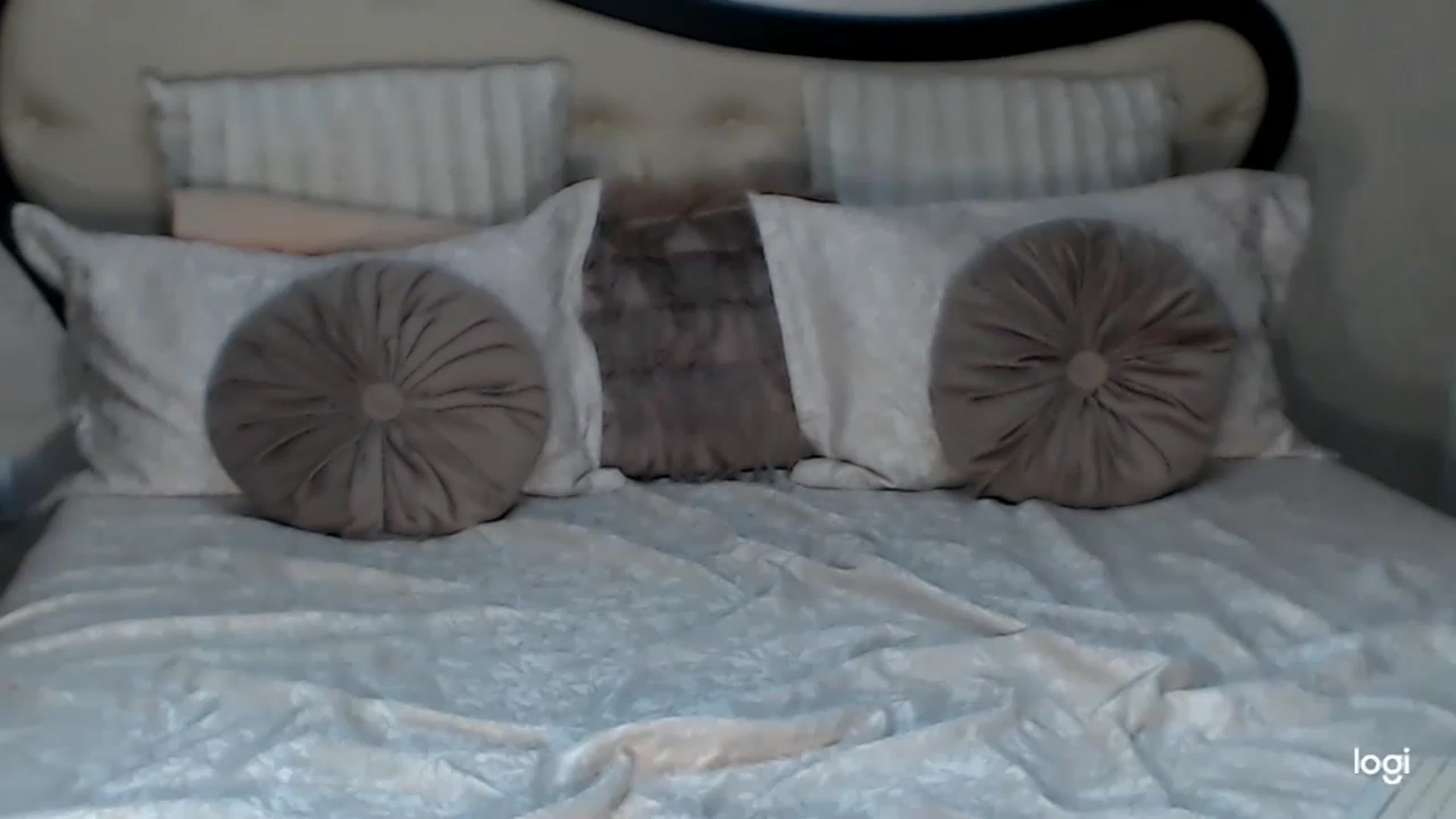 Gallery image thumbnail from SexyIceCreeam's myfreecams stream on, 02/19/2023, 05:48 image 20 of 20