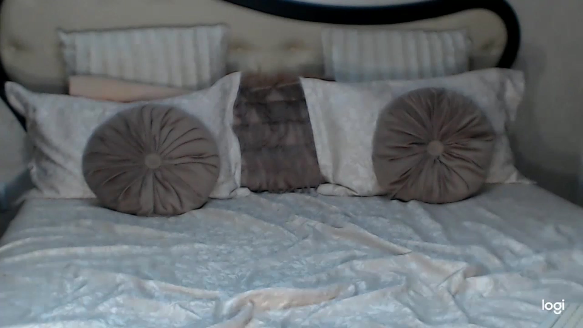 Gallery image thumbnail from SexyIceCreeam's myfreecams stream on, 02/19/2023, 05:48 image 12 of 20