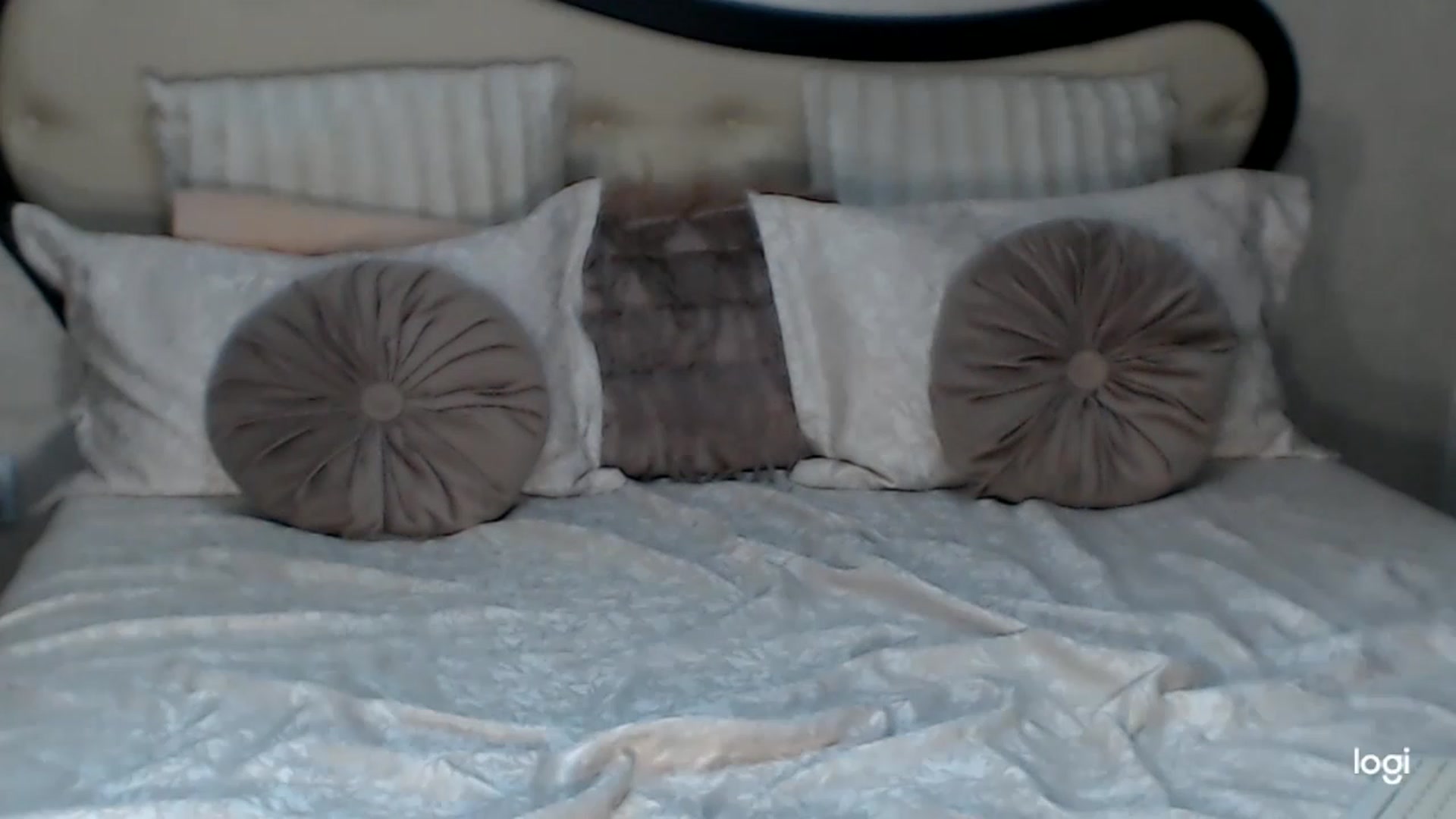 Gallery image thumbnail from SexyIceCreeam's myfreecams stream on, 02/19/2023, 05:48 image 15 of 20