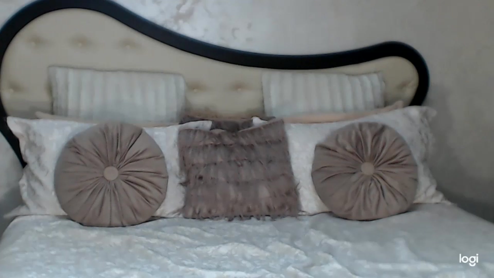 Gallery image thumbnail from SexyIceCreeam's myfreecams stream on, 02/23/2023, 03:05 image 18 of 20