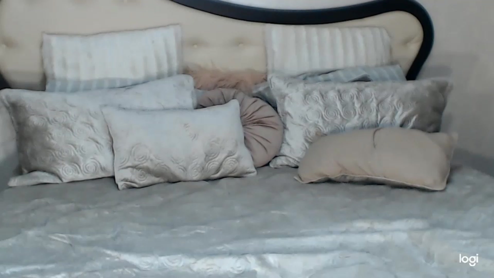 Gallery image thumbnail from SexyIceCreeam's myfreecams stream on, 03/16/2023, 06:41 image 16 of 20