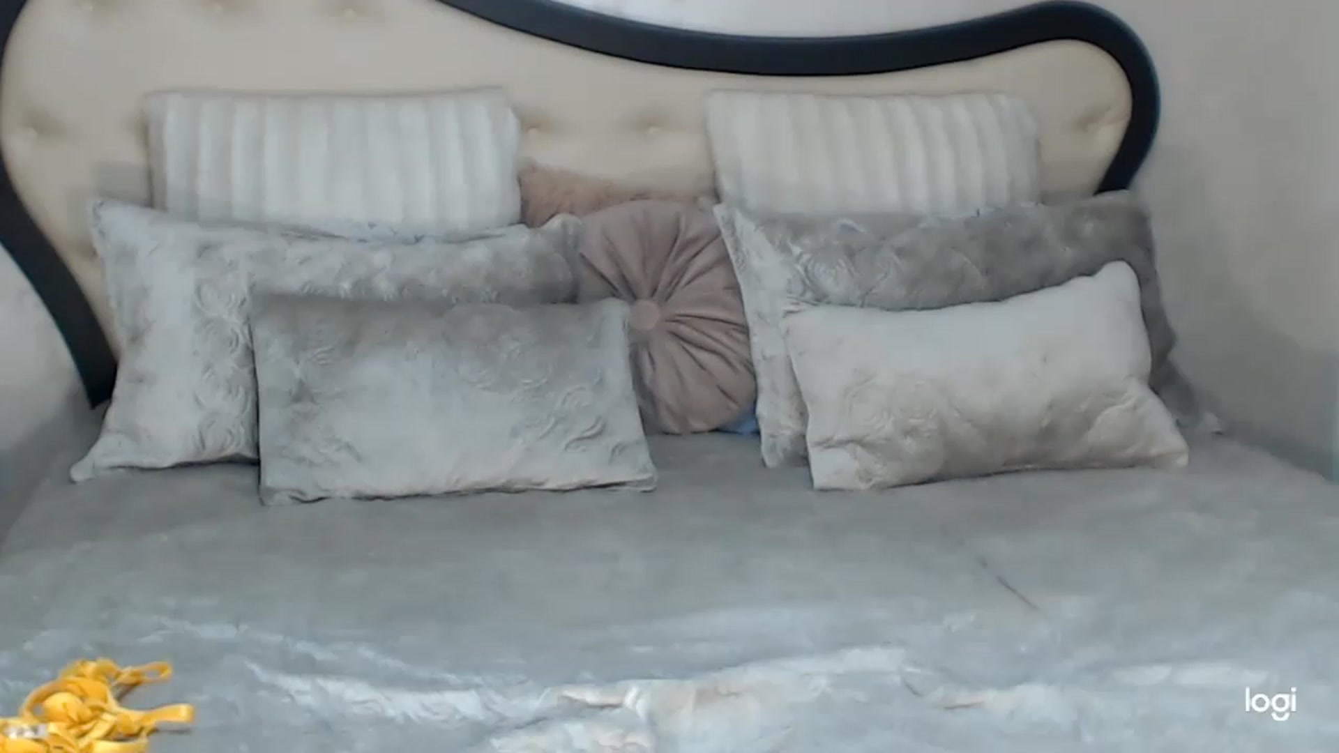 Gallery image thumbnail from SexyIceCreeam's myfreecams stream on, 03/28/2023, 05:34 image 5 of 20