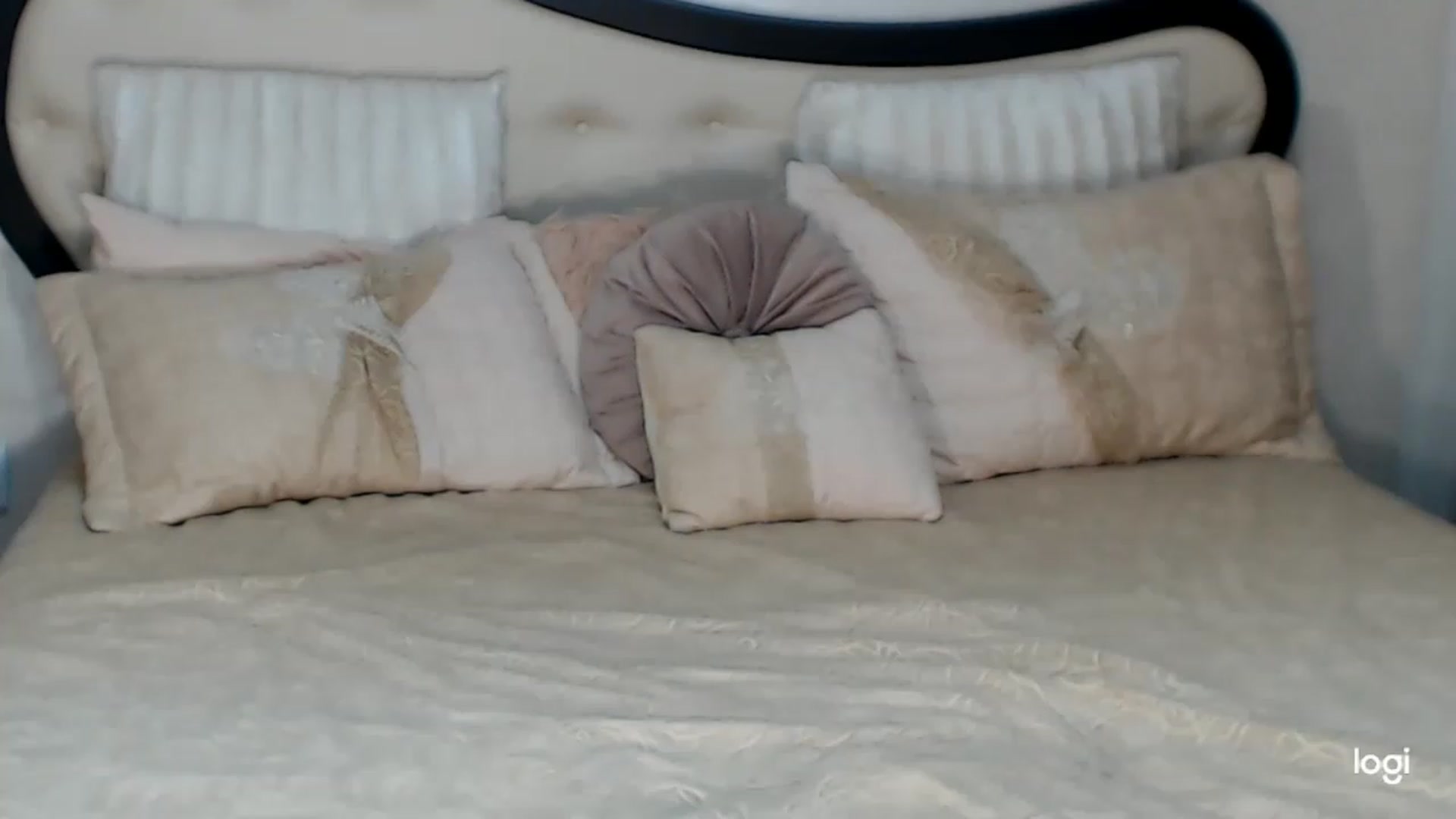 Gallery image thumbnail from SexyIceCreeam's myfreecams stream on, 04/30/2023, 03:56 image 9 of 20