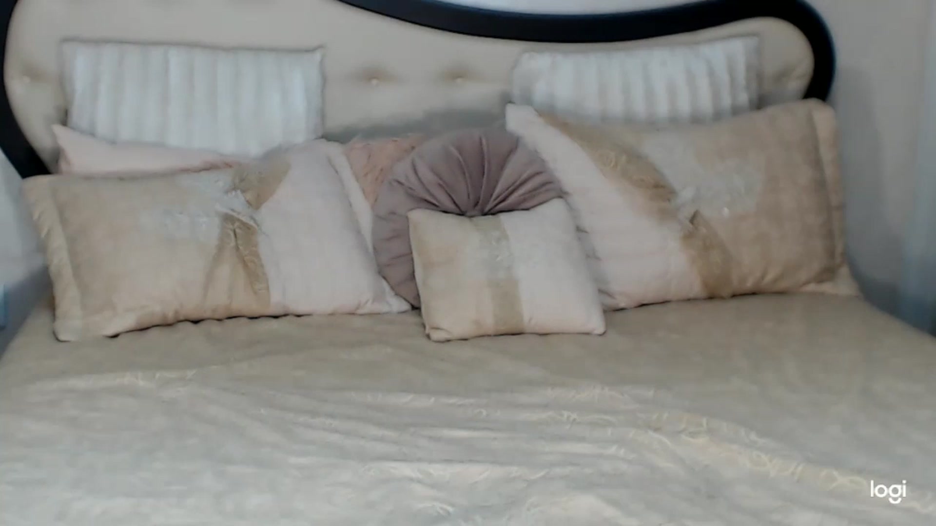 Gallery image thumbnail from SexyIceCreeam's myfreecams stream on, 04/30/2023, 03:56 image 10 of 20