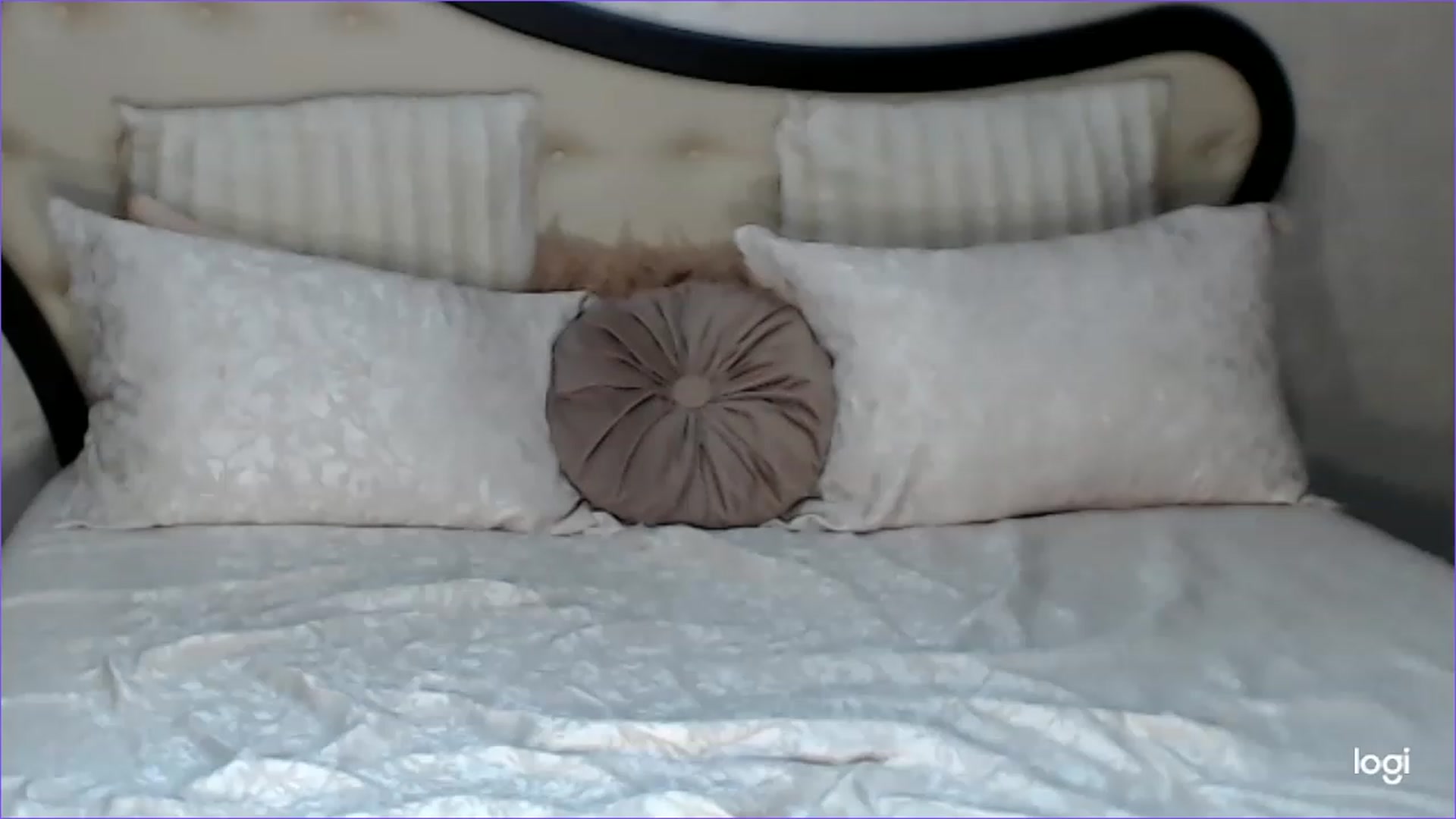 Gallery image thumbnail from SexyIceCreeam's myfreecams stream on, 05/14/2023, 05:17 image 6 of 20
