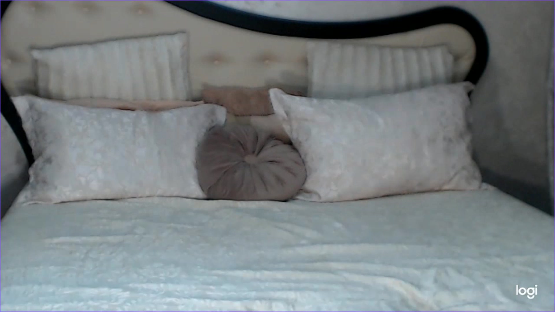 Gallery image thumbnail from SexyIceCreeam's myfreecams stream on, 05/17/2023, 04:38 image 13 of 20
