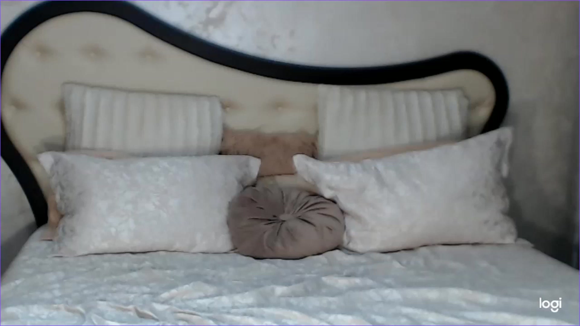 Gallery image thumbnail from SexyIceCreeam's myfreecams stream on, 05/20/2023, 06:01 image 4 of 20
