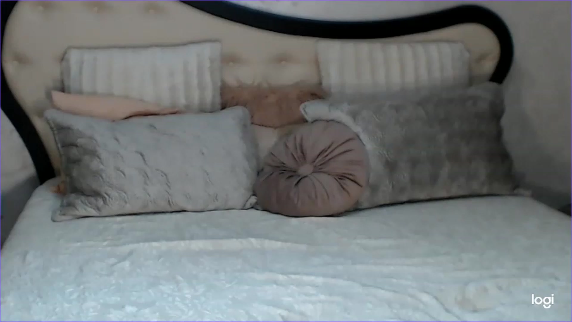 Gallery image thumbnail from SexyIceCreeam's myfreecams stream on, 06/01/2023, 04:13 image 17 of 20