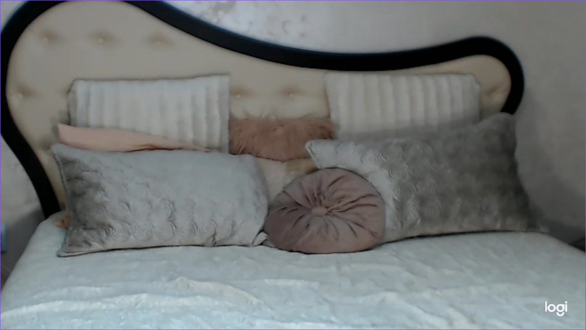 Gallery image thumbnail from SexyIceCreeam's myfreecams stream on, 06/01/2023, 05:35 image 7 of 20