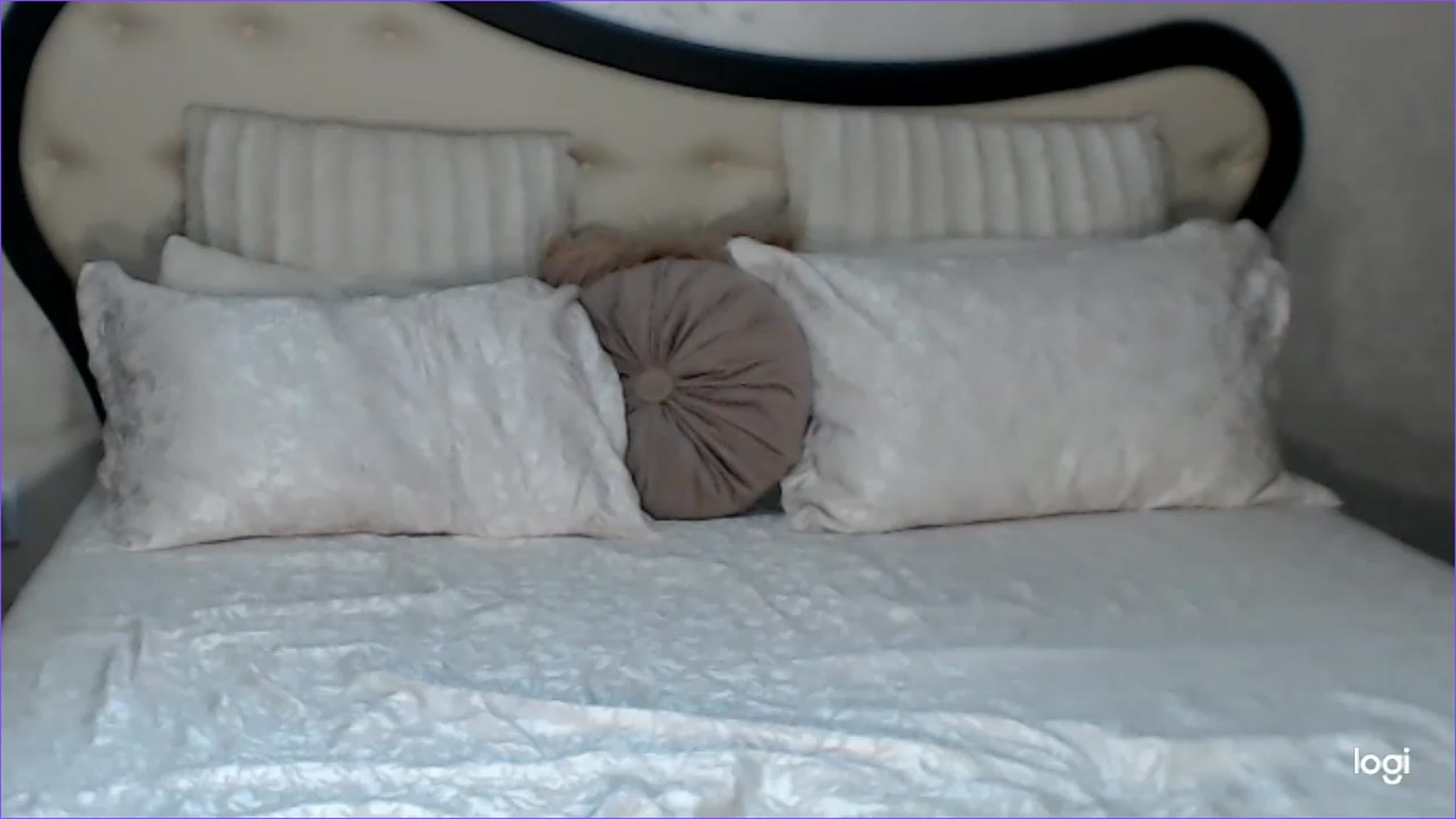 Gallery image thumbnail from SexyIceCreeam's myfreecams stream on, 06/12/2023, 04:11 image 10 of 20
