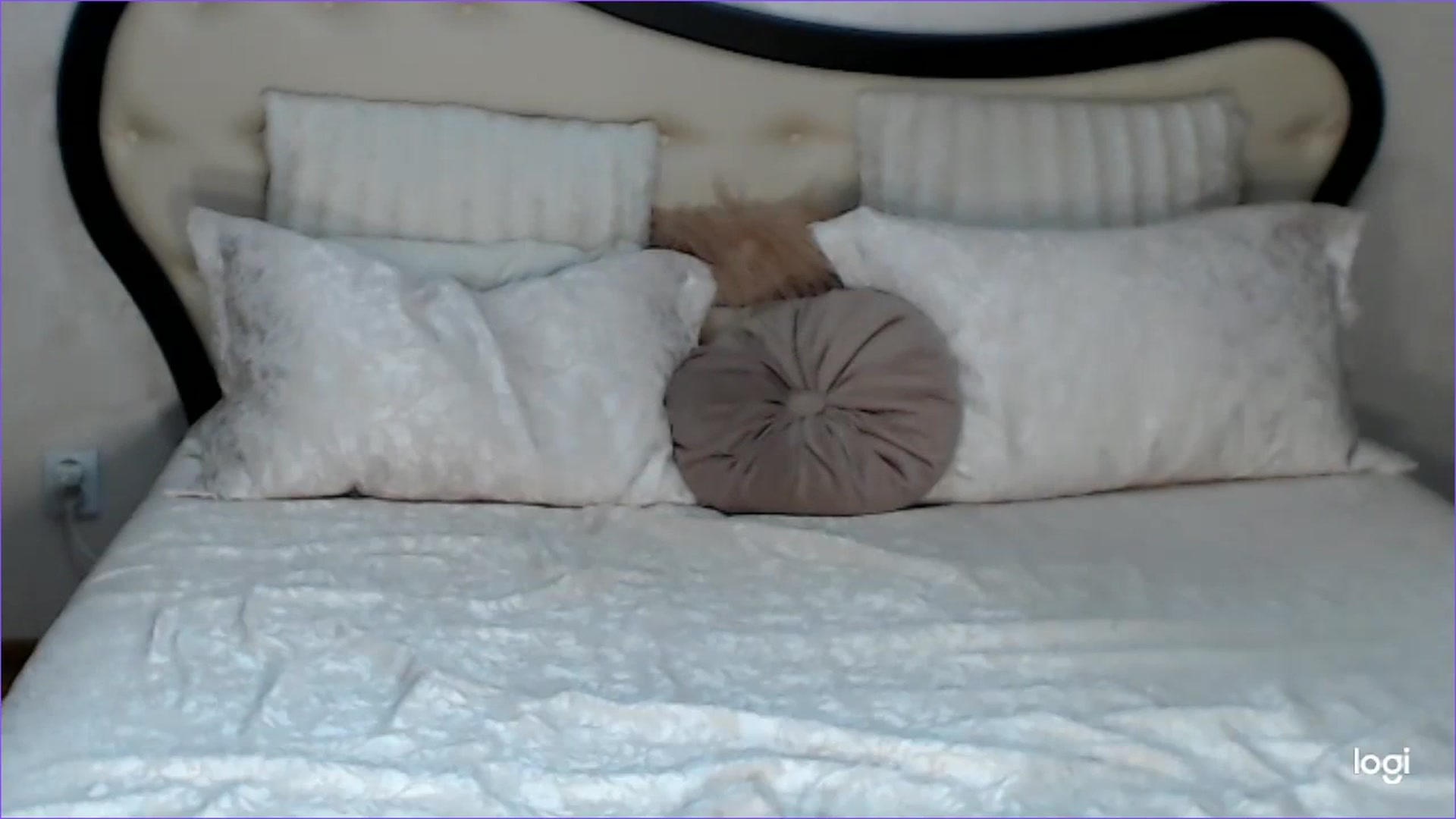 Gallery image thumbnail from SexyIceCreeam's myfreecams stream on, 09/08/2023, 04:24 image 10 of 20