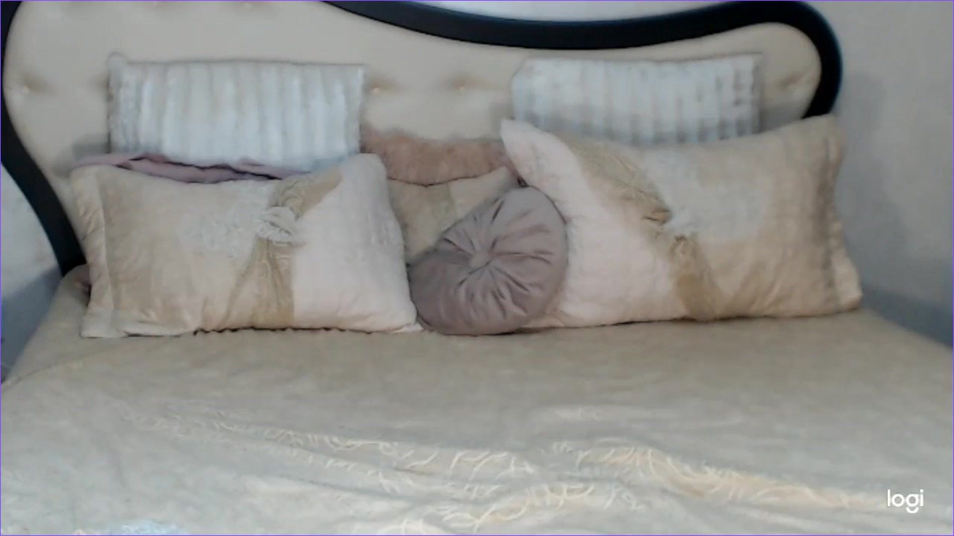 Gallery image thumbnail from SexyIceCreeam's myfreecams stream on, 09/23/2023, 05:04 image 14 of 20
