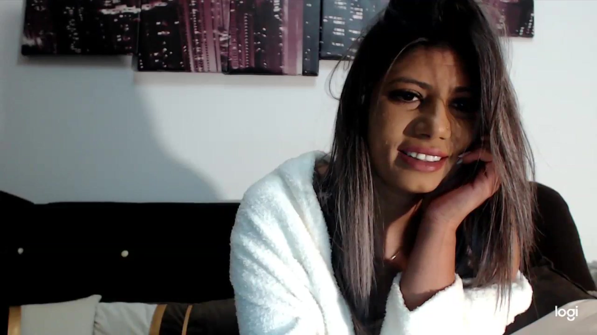 Gallery image thumbnail from SexyIceCreeam's myfreecams stream on, 01/30/2024, 24:26 image 12 of 20