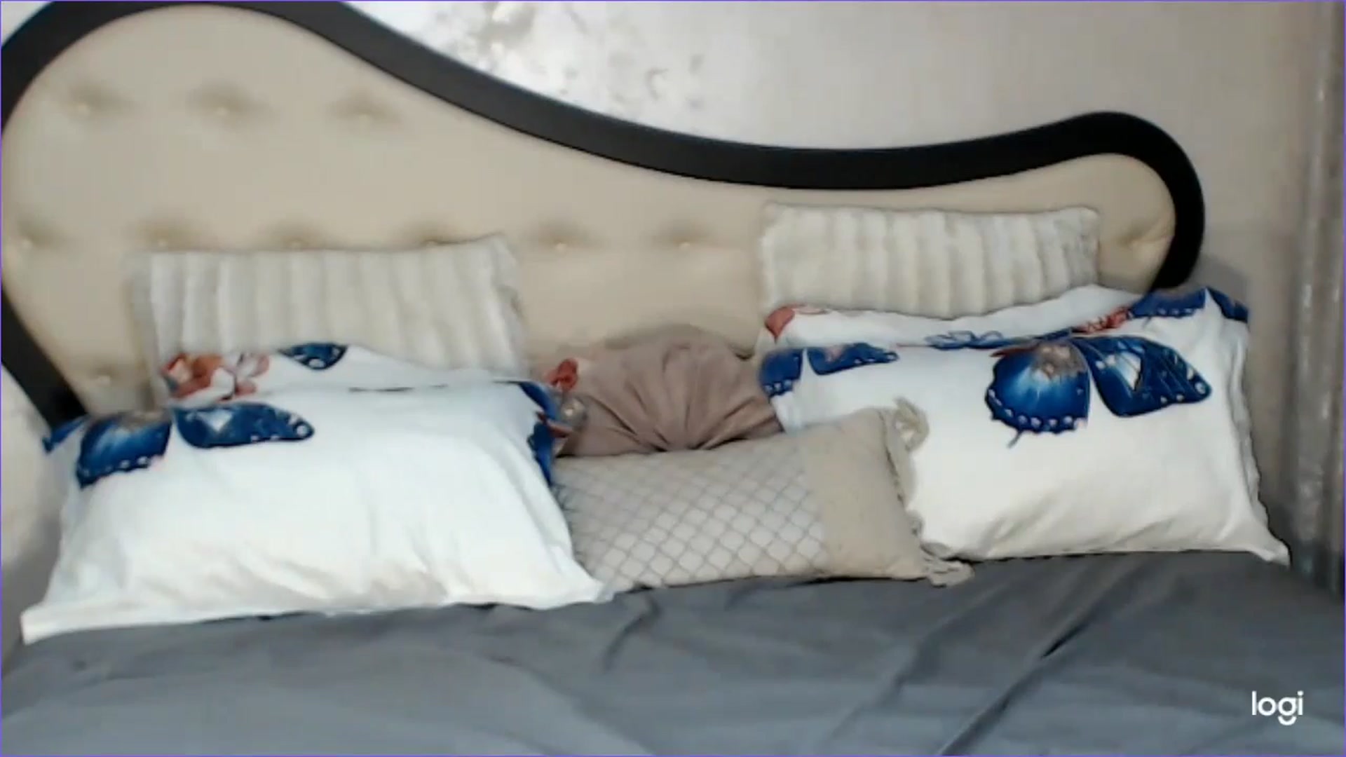 Gallery image thumbnail from SexyIceCreeam's myfreecams stream on, 04/05/2025, 22:18 image 16 of 20