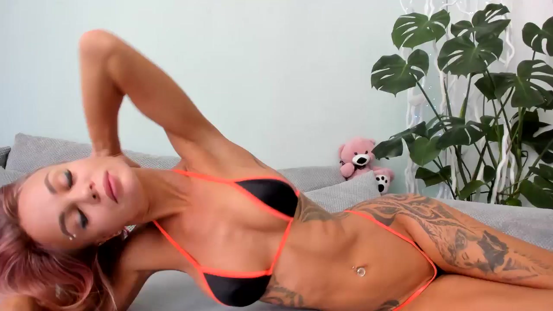 Gallery image thumbnail from SexyJu's myfreecams stream on, 07/17/2024, 11:39 image 10 of 20
