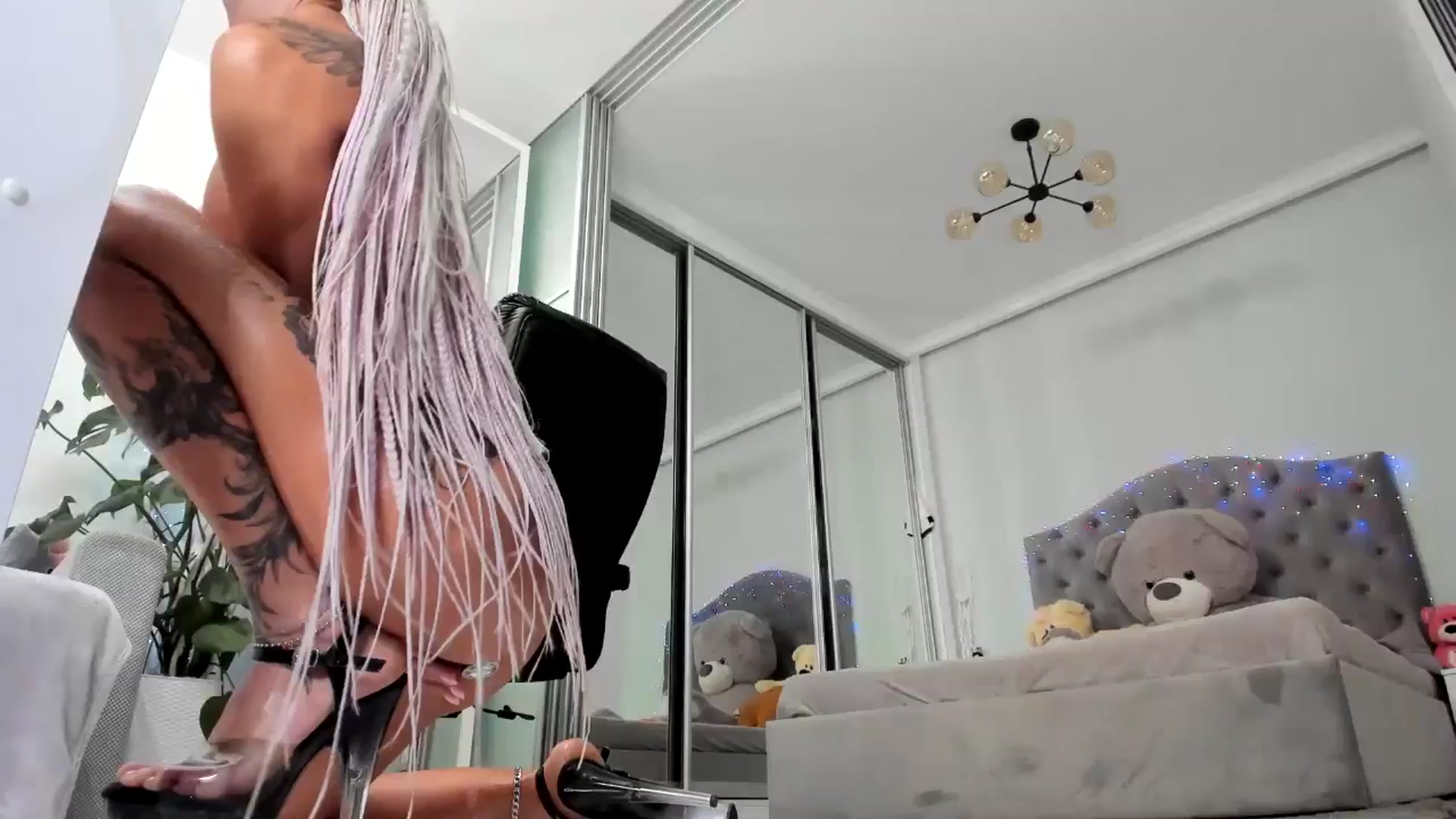 Gallery image thumbnail from SexyJu's myfreecams stream on, 09/21/2024, 24:21 image 1 of 20