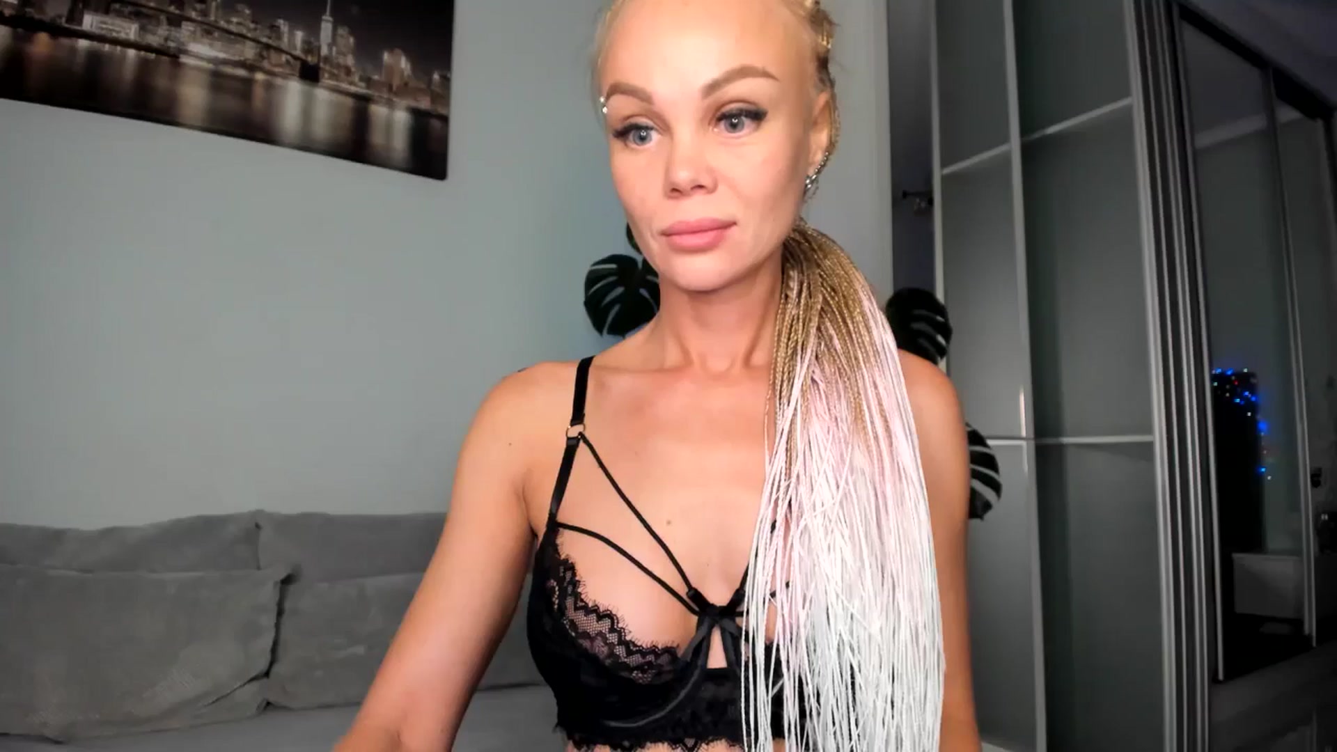 Gallery image thumbnail from SexyJu's myfreecams stream on, 10/24/2024, 15:34 image 3 of 20