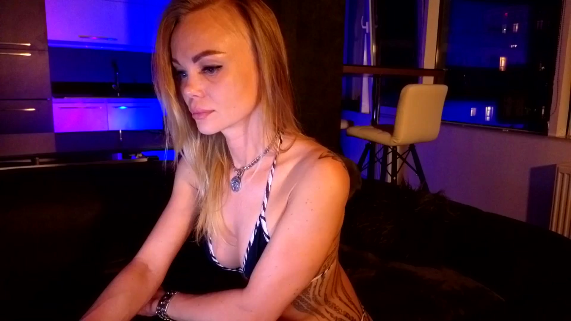 Gallery image thumbnail from SexyJu's myfreecams stream on, 04/25/2025, 18:04 image 17 of 20