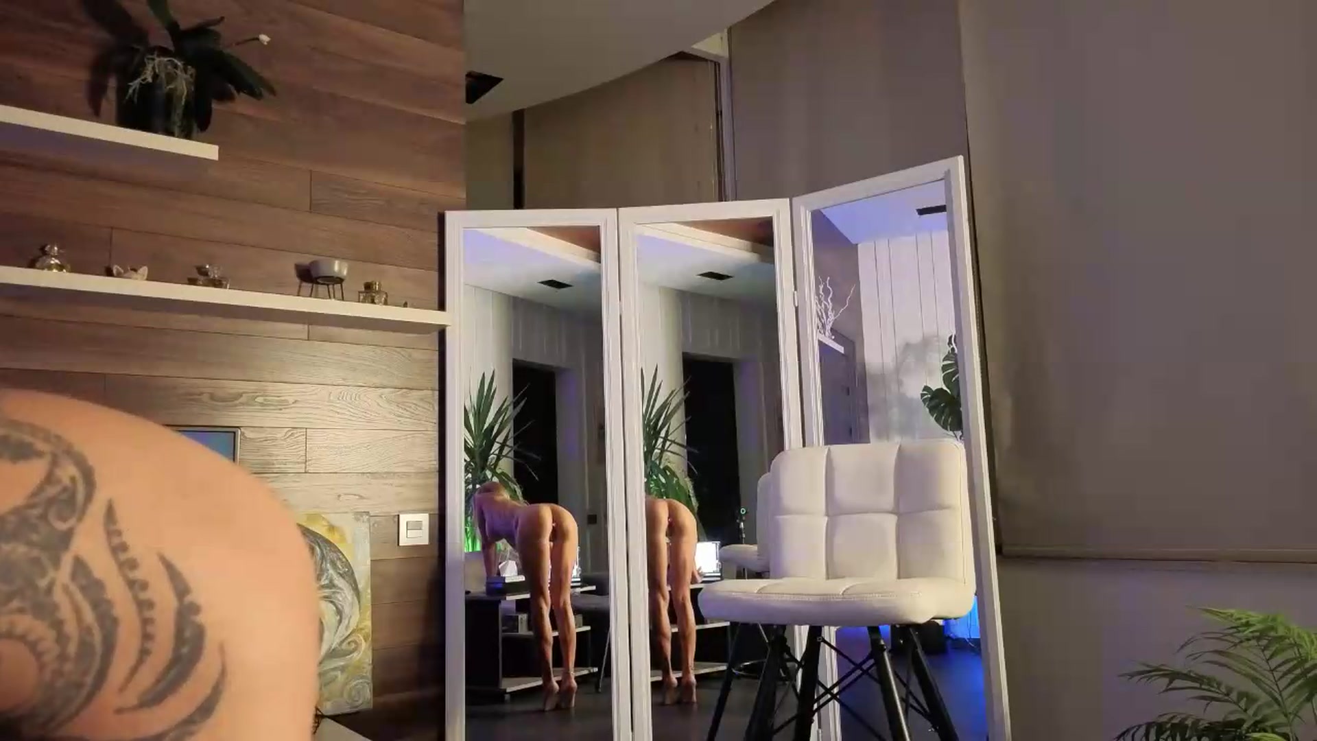 Gallery image thumbnail from SexyJu's myfreecams stream on, 07/16/2026, 22:05 image 16 of 20