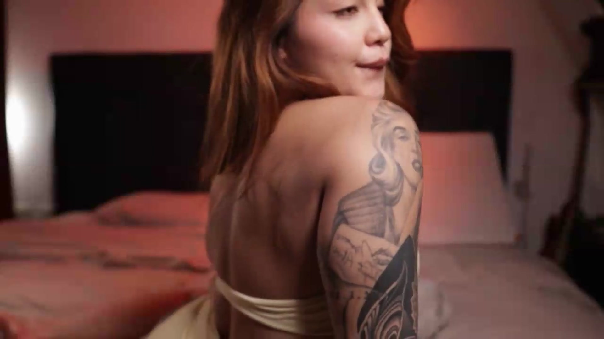 Gallery image thumbnail from SexyLia's myfreecams stream on, 08/14/2026, 02:14 image 11 of 20