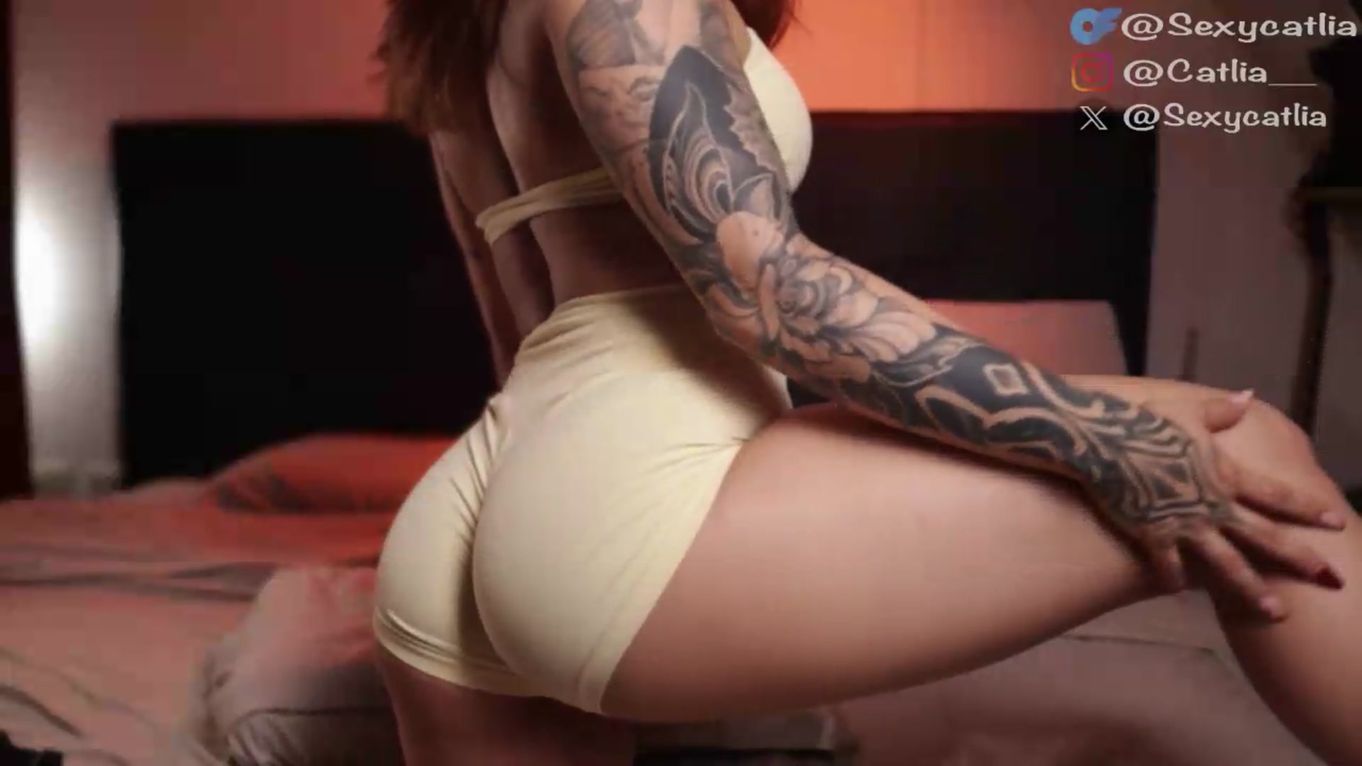 Gallery image thumbnail from SexyLia's myfreecams stream on, 08/14/2026, 03:07 image 14 of 20