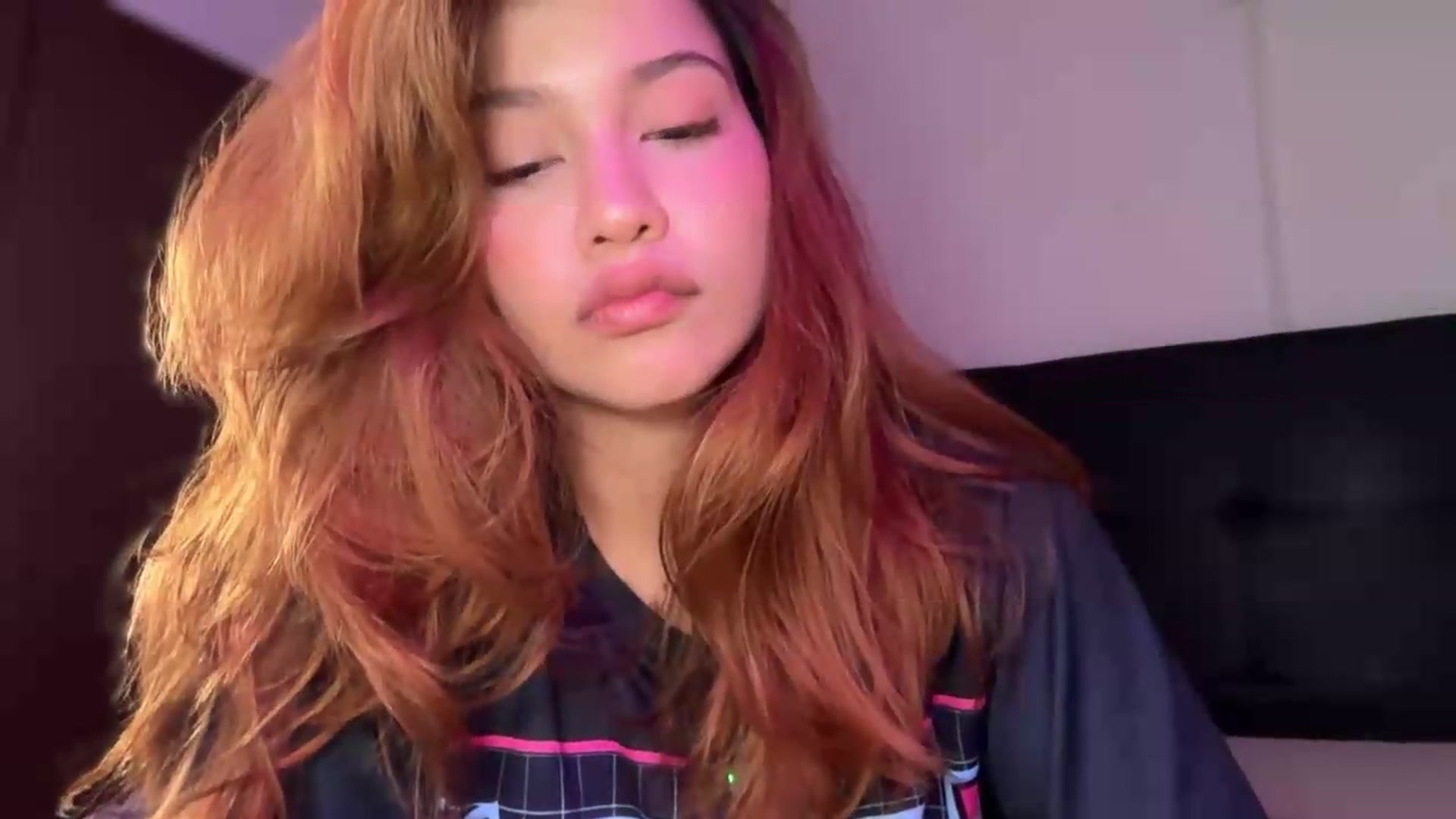 Gallery image thumbnail from SexyLia's myfreecams stream on, 08/18/2026, 24:17 image 18 of 20